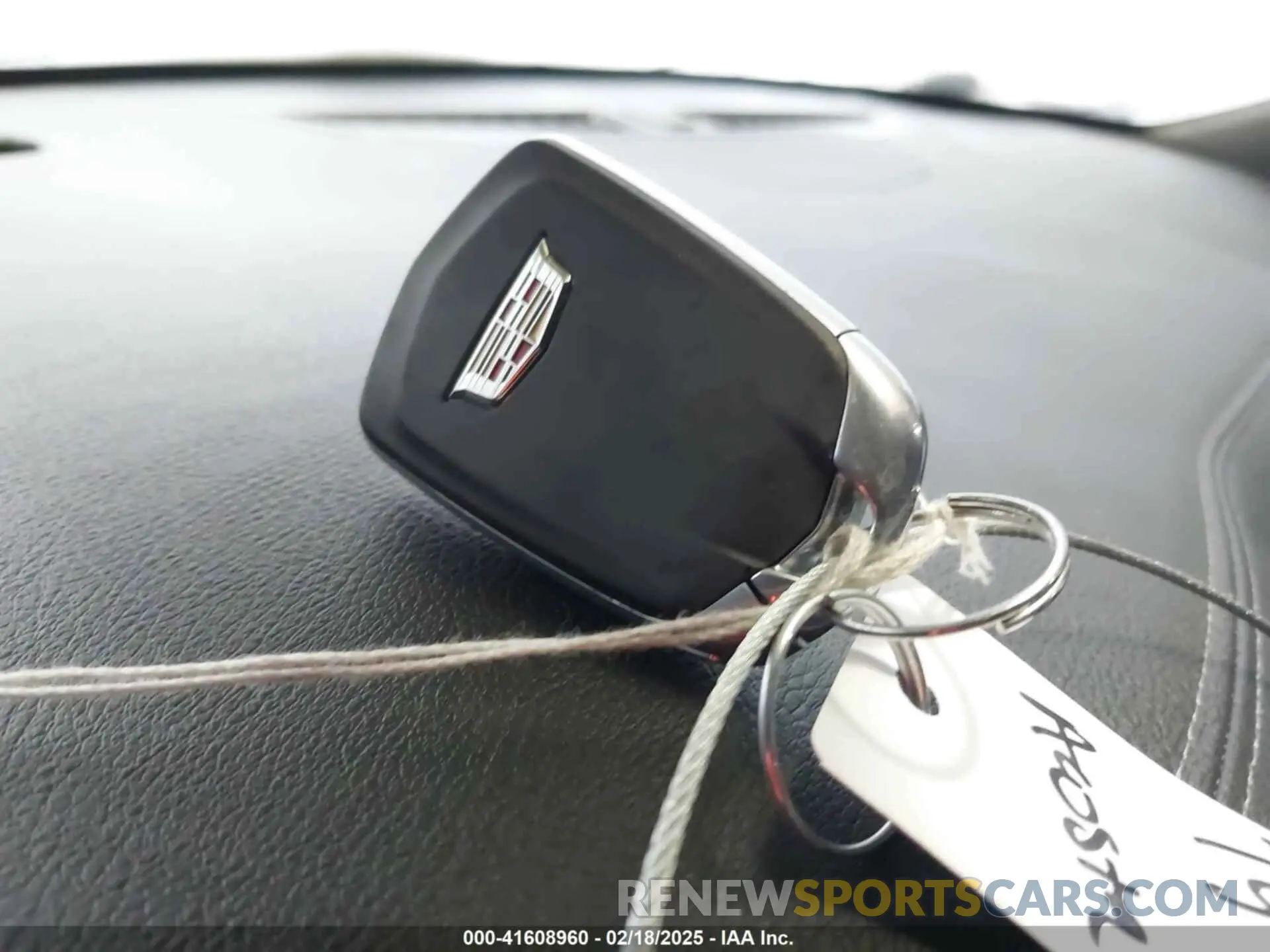 11 Photograph of a damaged car 1GYKPCRS9LZ177120 CADILLAC XT6 2020