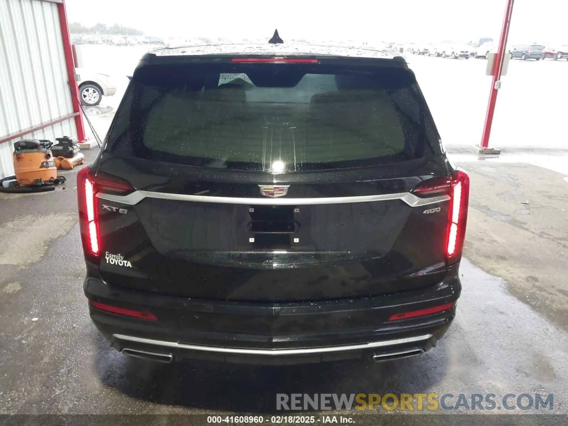 16 Photograph of a damaged car 1GYKPCRS9LZ177120 CADILLAC XT6 2020