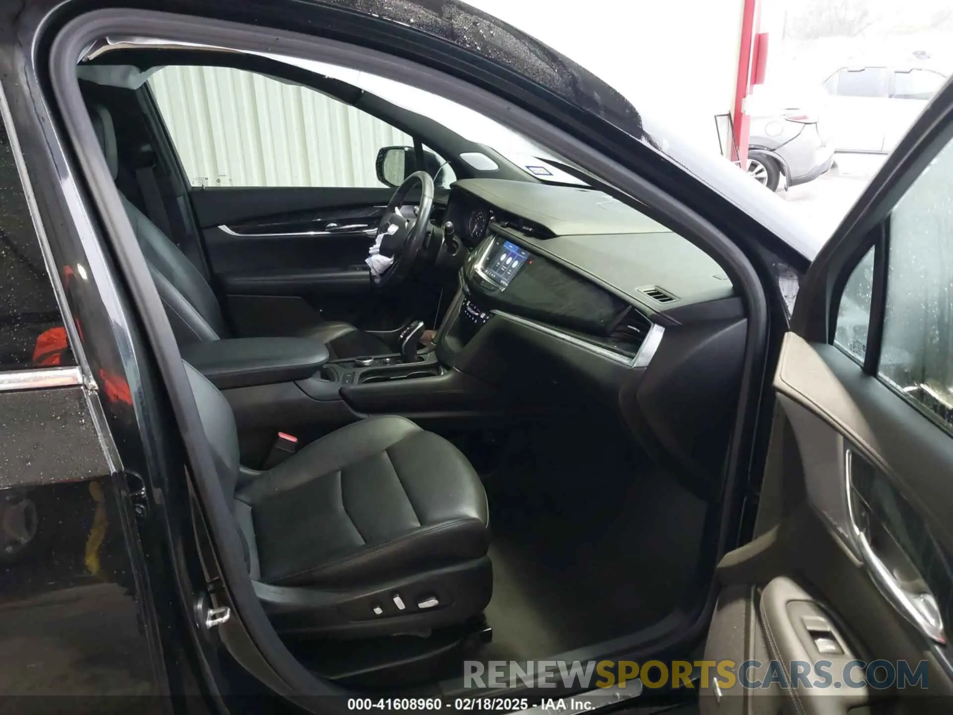 5 Photograph of a damaged car 1GYKPCRS9LZ177120 CADILLAC XT6 2020
