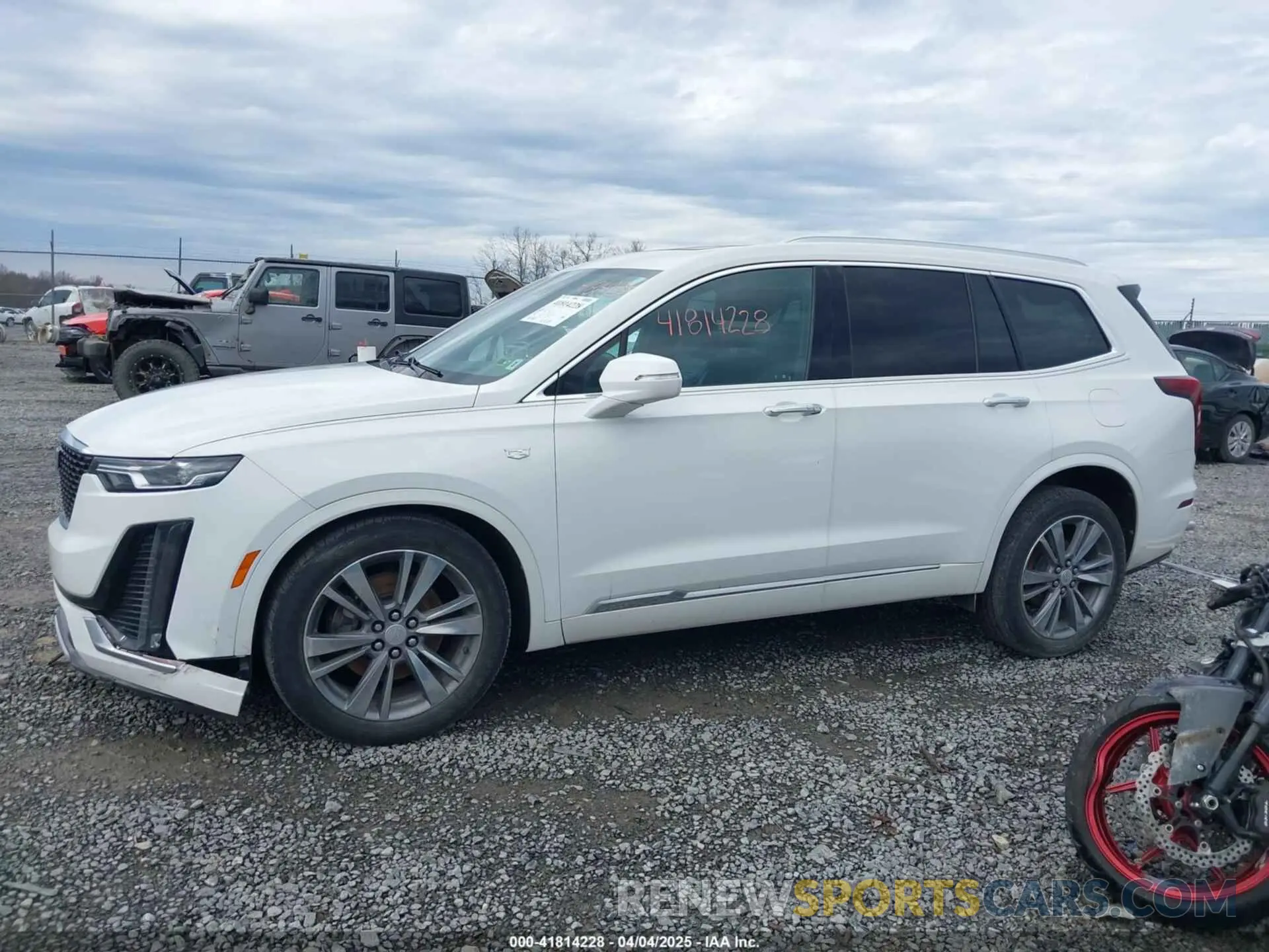 15 Photograph of a damaged car 1GYKPCRSXLZ137290 CADILLAC XT6 2020