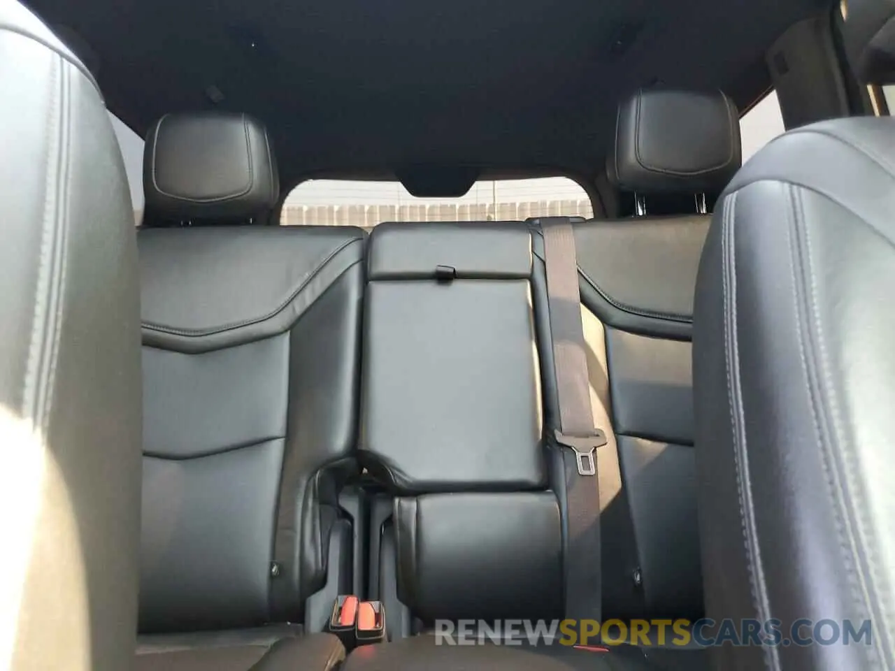10 Photograph of a damaged car 1GYKPCRSXLZ174002 CADILLAC XT6 2020
