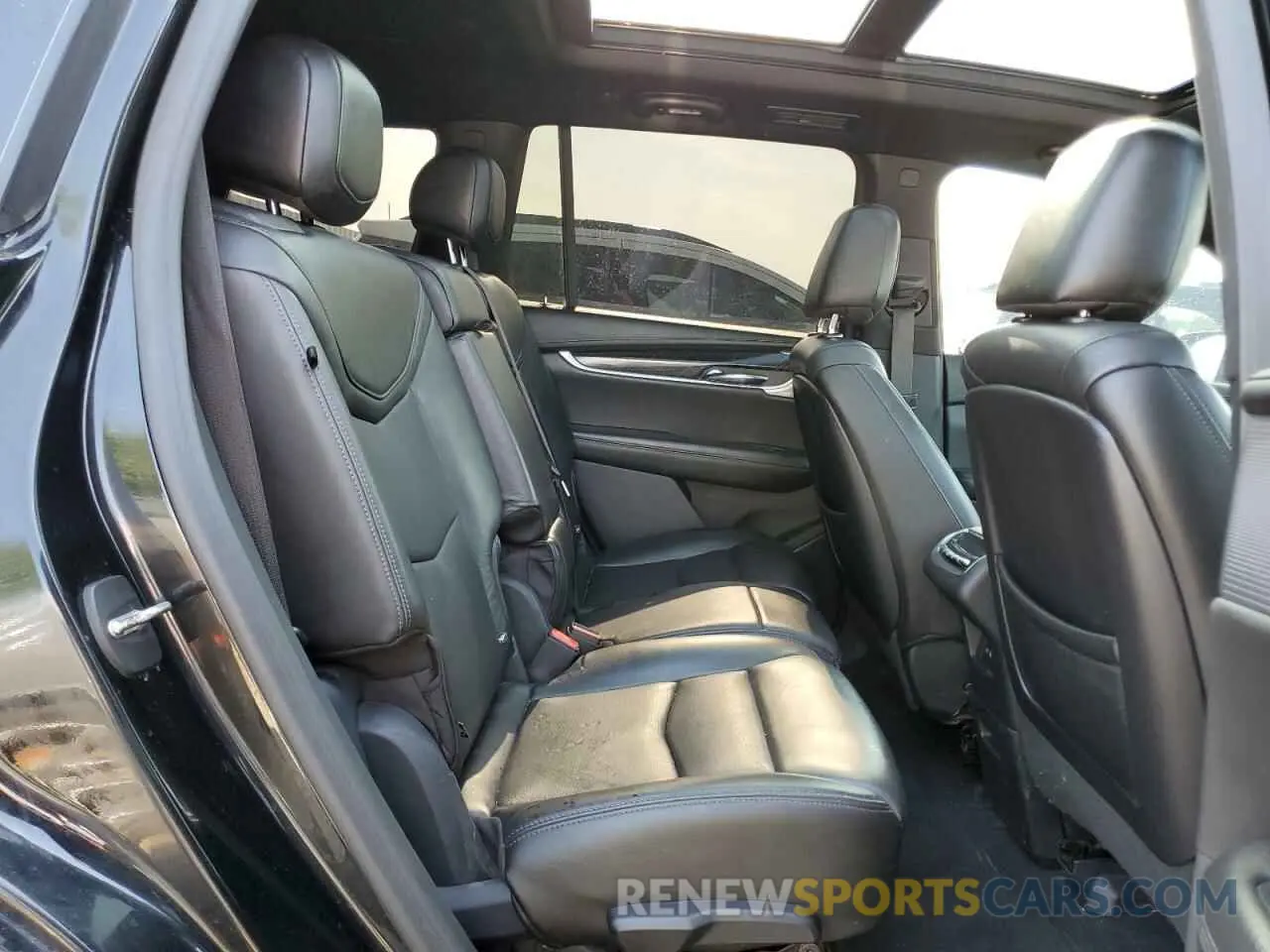 11 Photograph of a damaged car 1GYKPCRSXLZ174002 CADILLAC XT6 2020