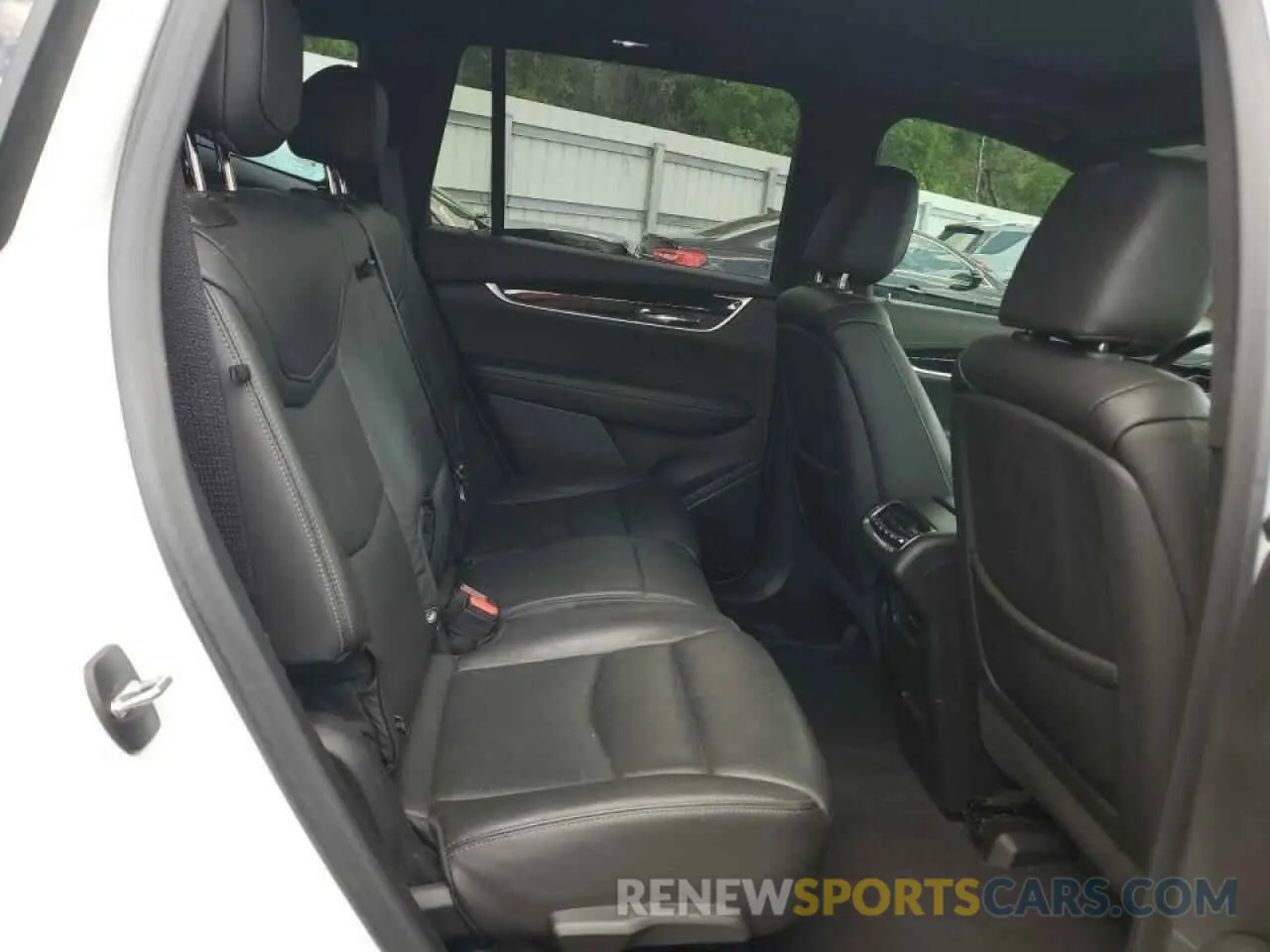 11 Photograph of a damaged car 1GYKPCRSXLZ183458 CADILLAC XT6 2020