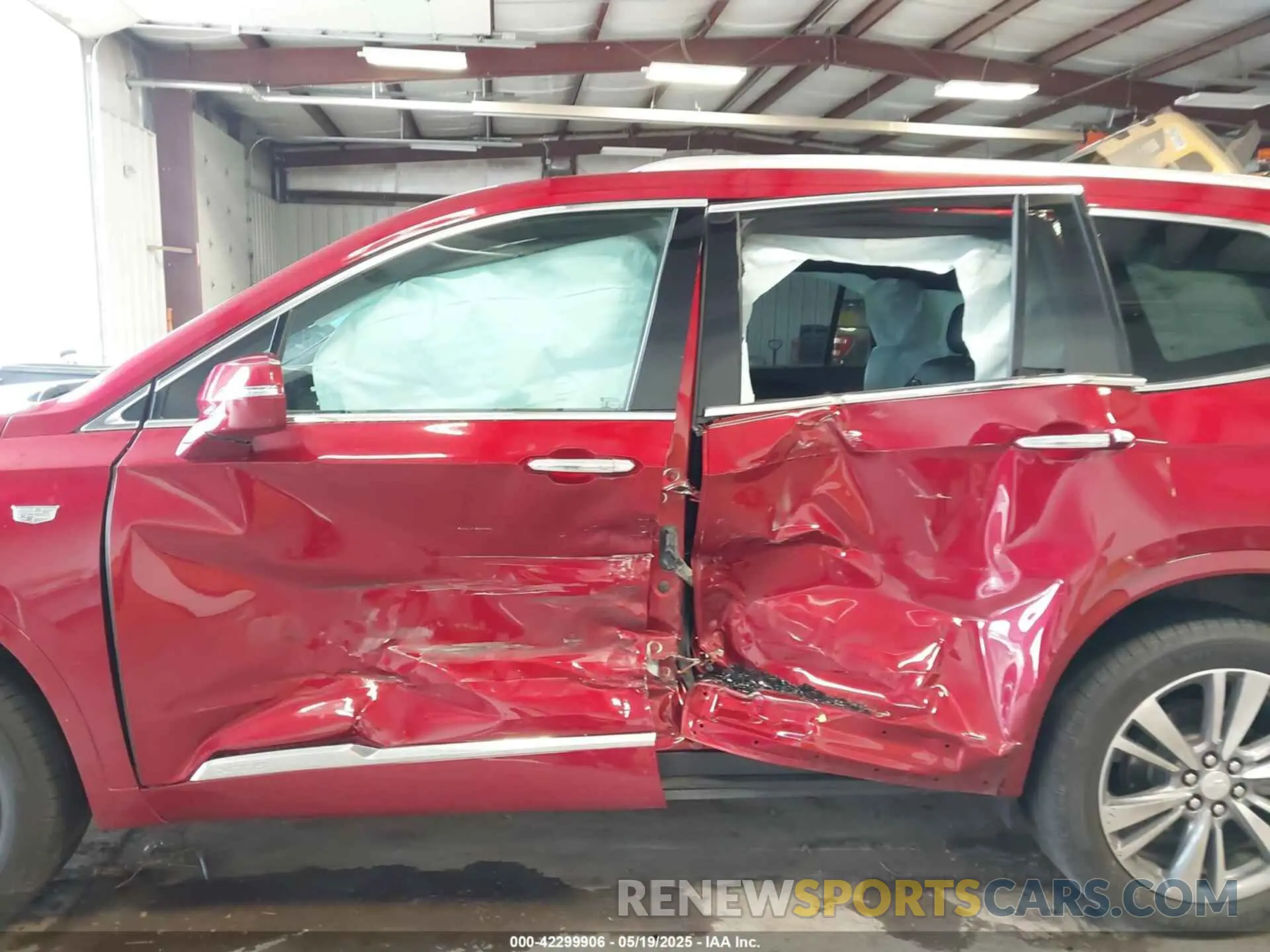 15 Photograph of a damaged car 1GYKPDRS0LZ215534 CADILLAC XT6 2020