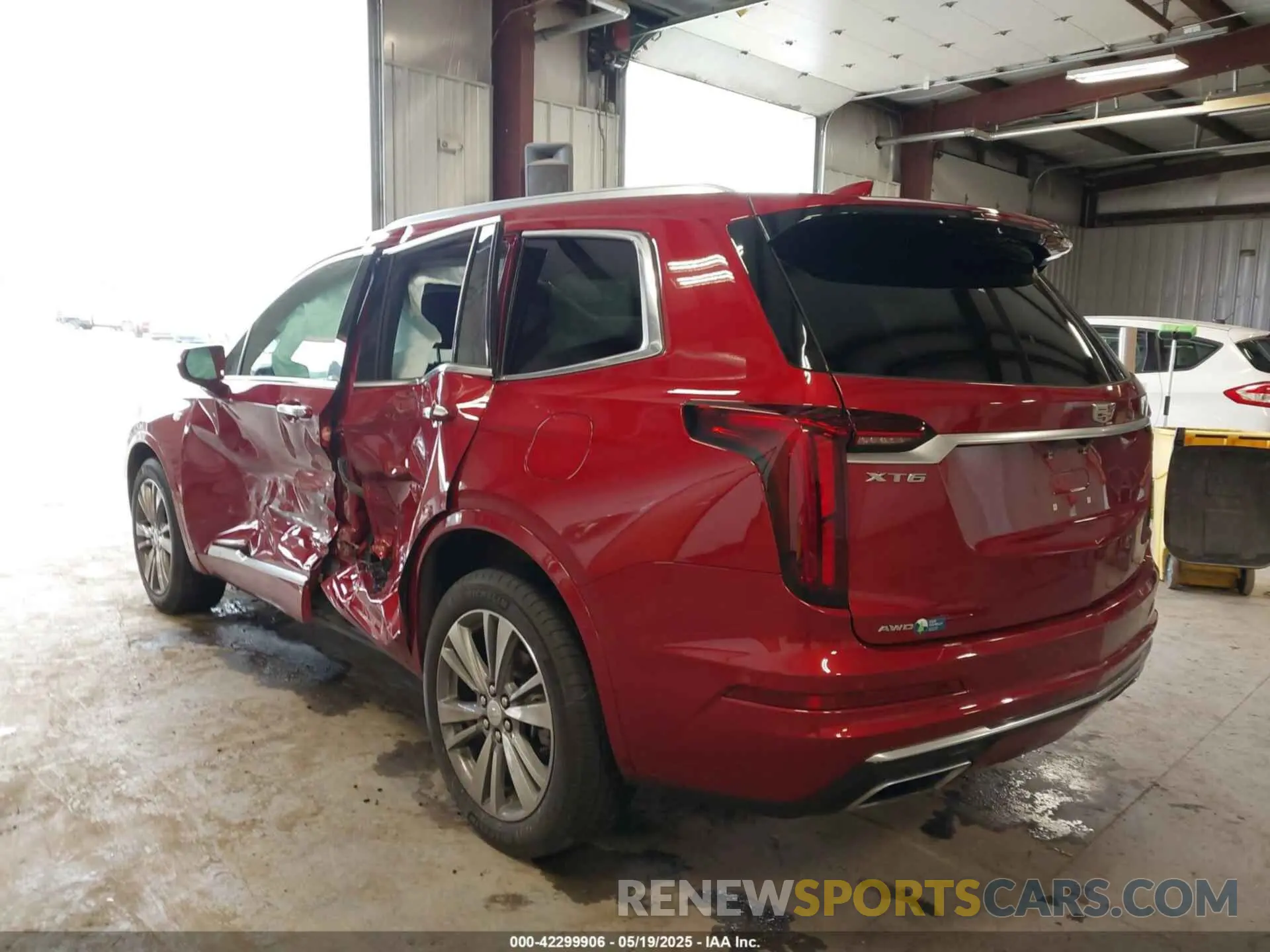 3 Photograph of a damaged car 1GYKPDRS0LZ215534 CADILLAC XT6 2020