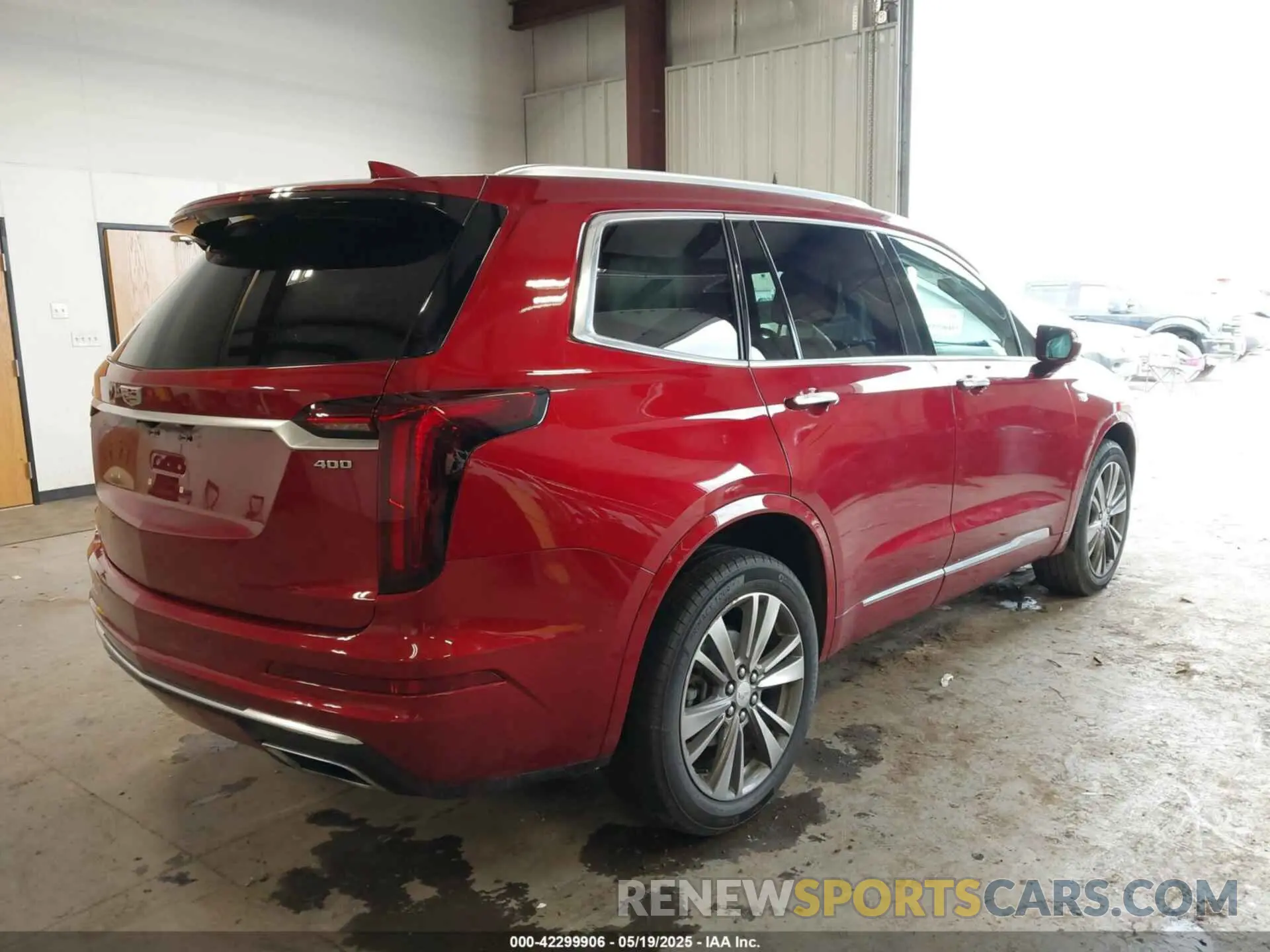 4 Photograph of a damaged car 1GYKPDRS0LZ215534 CADILLAC XT6 2020