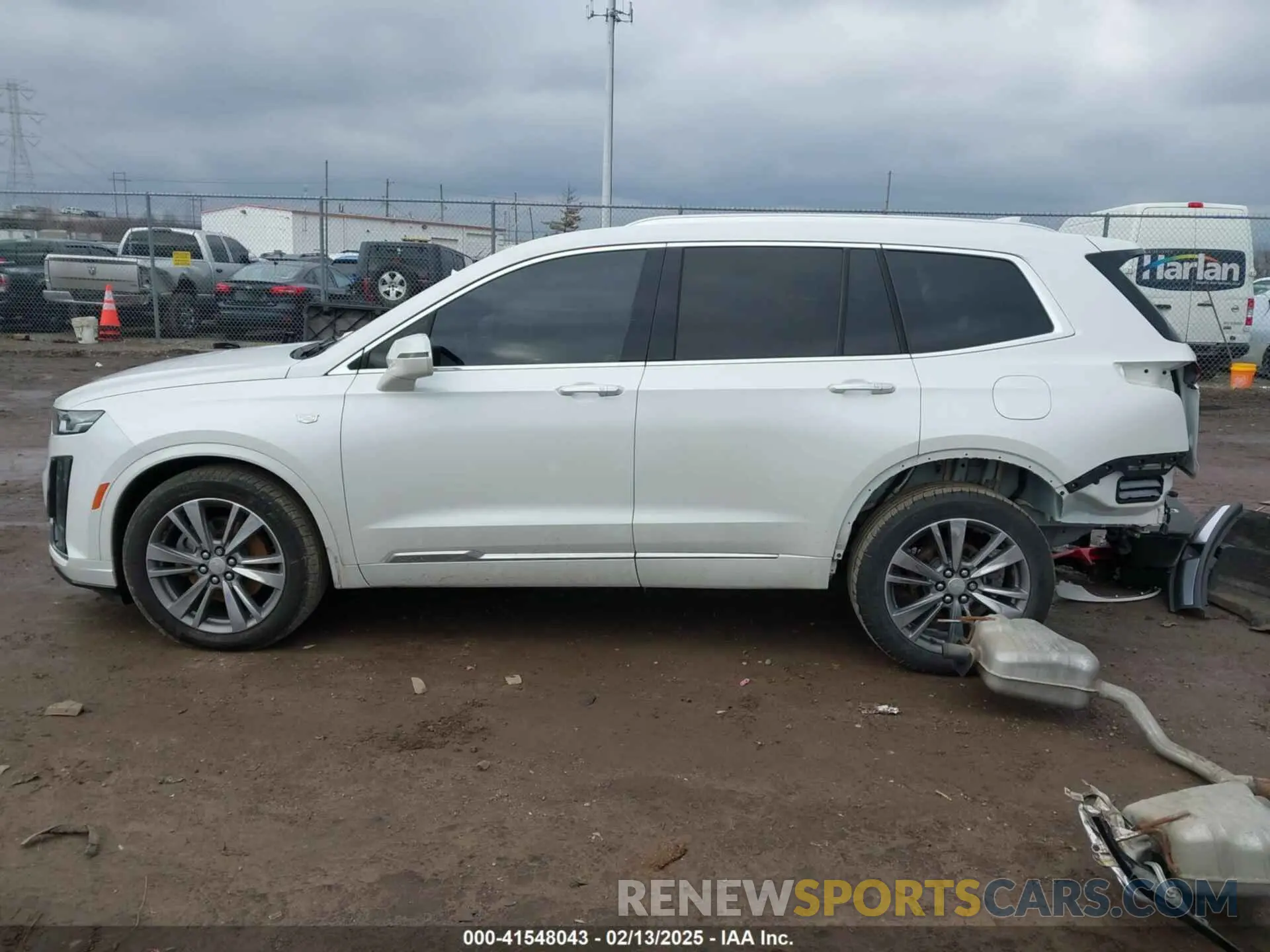 15 Photograph of a damaged car 1GYKPDRS1LZ132341 CADILLAC XT6 2020