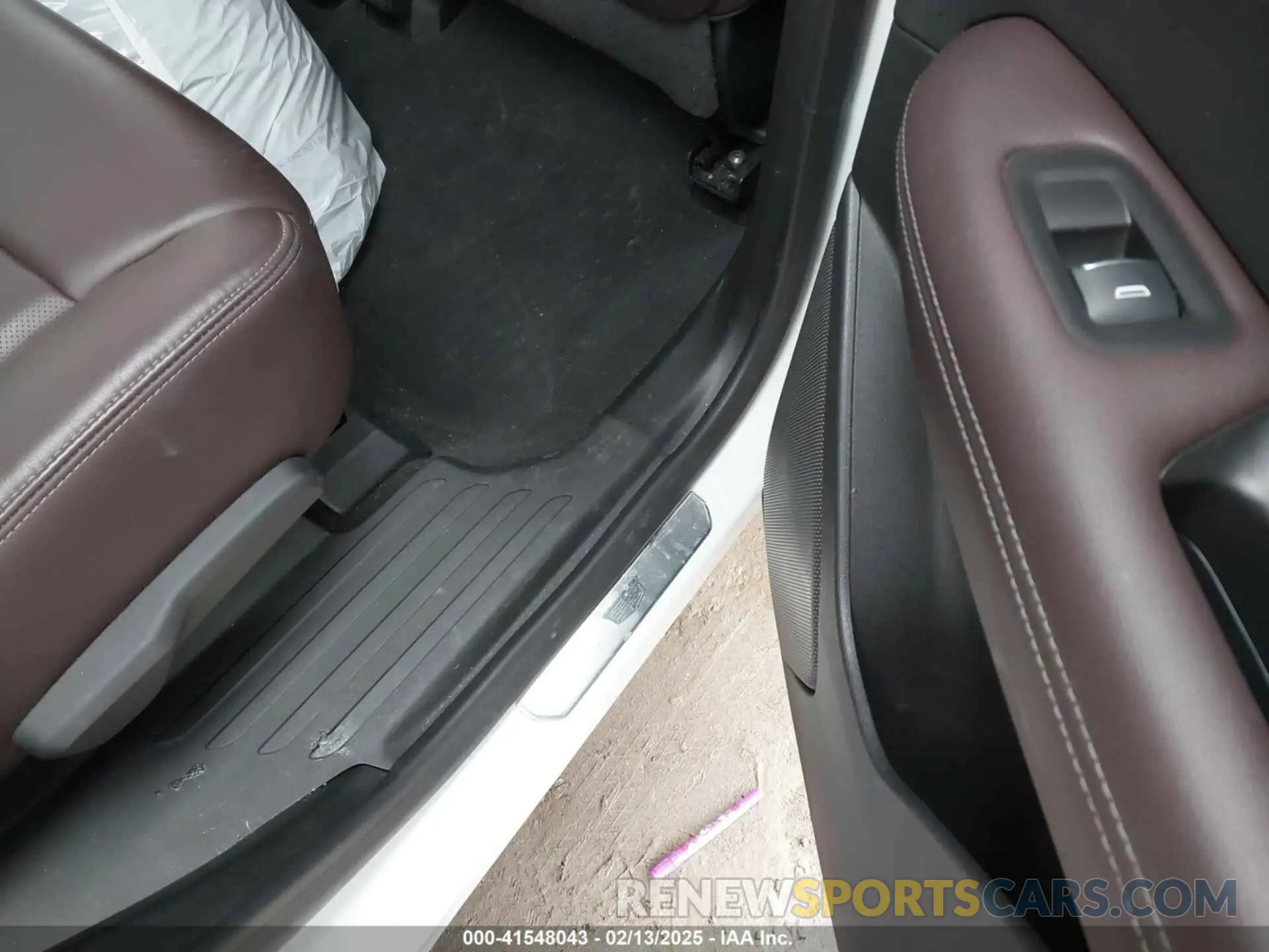 8 Photograph of a damaged car 1GYKPDRS1LZ132341 CADILLAC XT6 2020