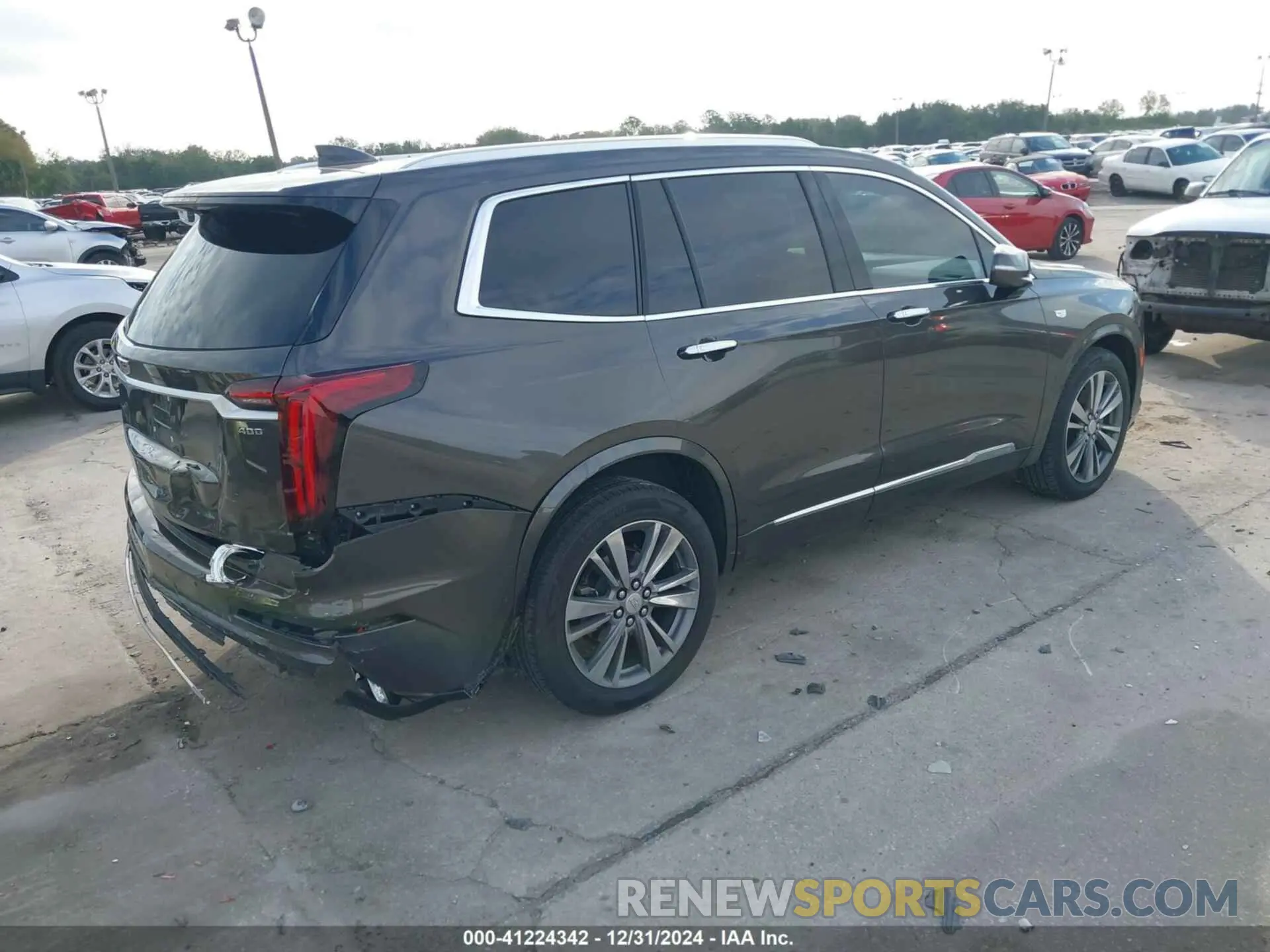 4 Photograph of a damaged car 1GYKPDRS2LZ205541 CADILLAC XT6 2020