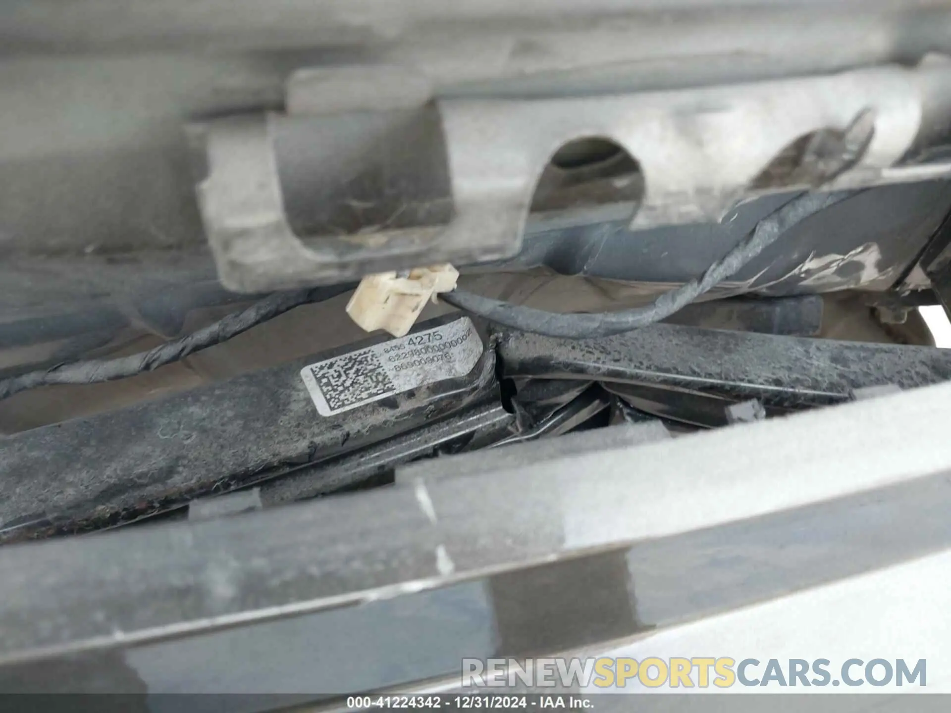 6 Photograph of a damaged car 1GYKPDRS2LZ205541 CADILLAC XT6 2020