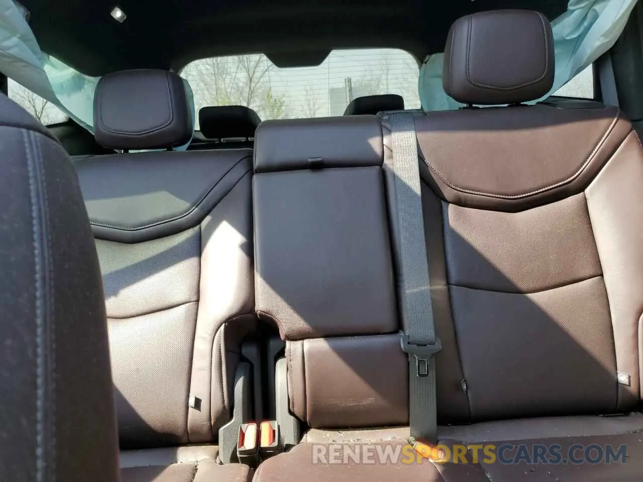 10 Photograph of a damaged car 1GYKPDRS3LZ137783 CADILLAC XT6 2020