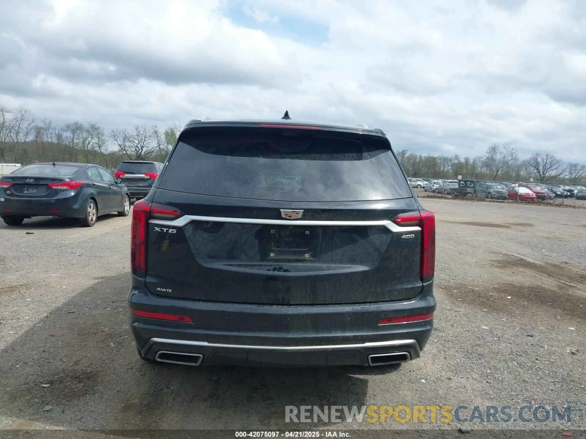 17 Photograph of a damaged car 1GYKPDRS6LZ223623 CADILLAC XT6 2020