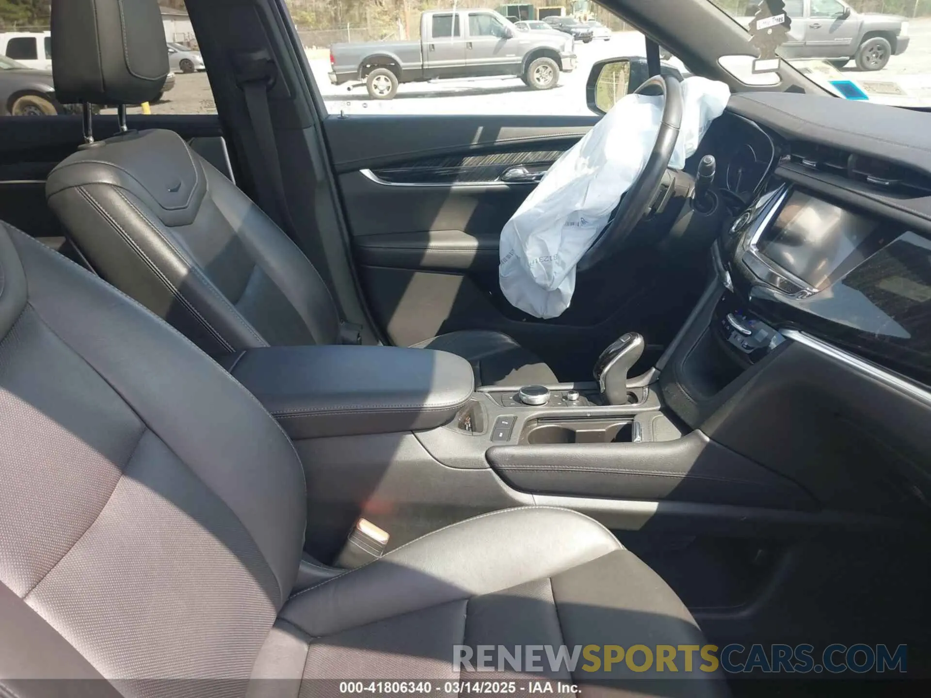 5 Photograph of a damaged car 1GYKPDRSXLZ157822 CADILLAC XT6 2020