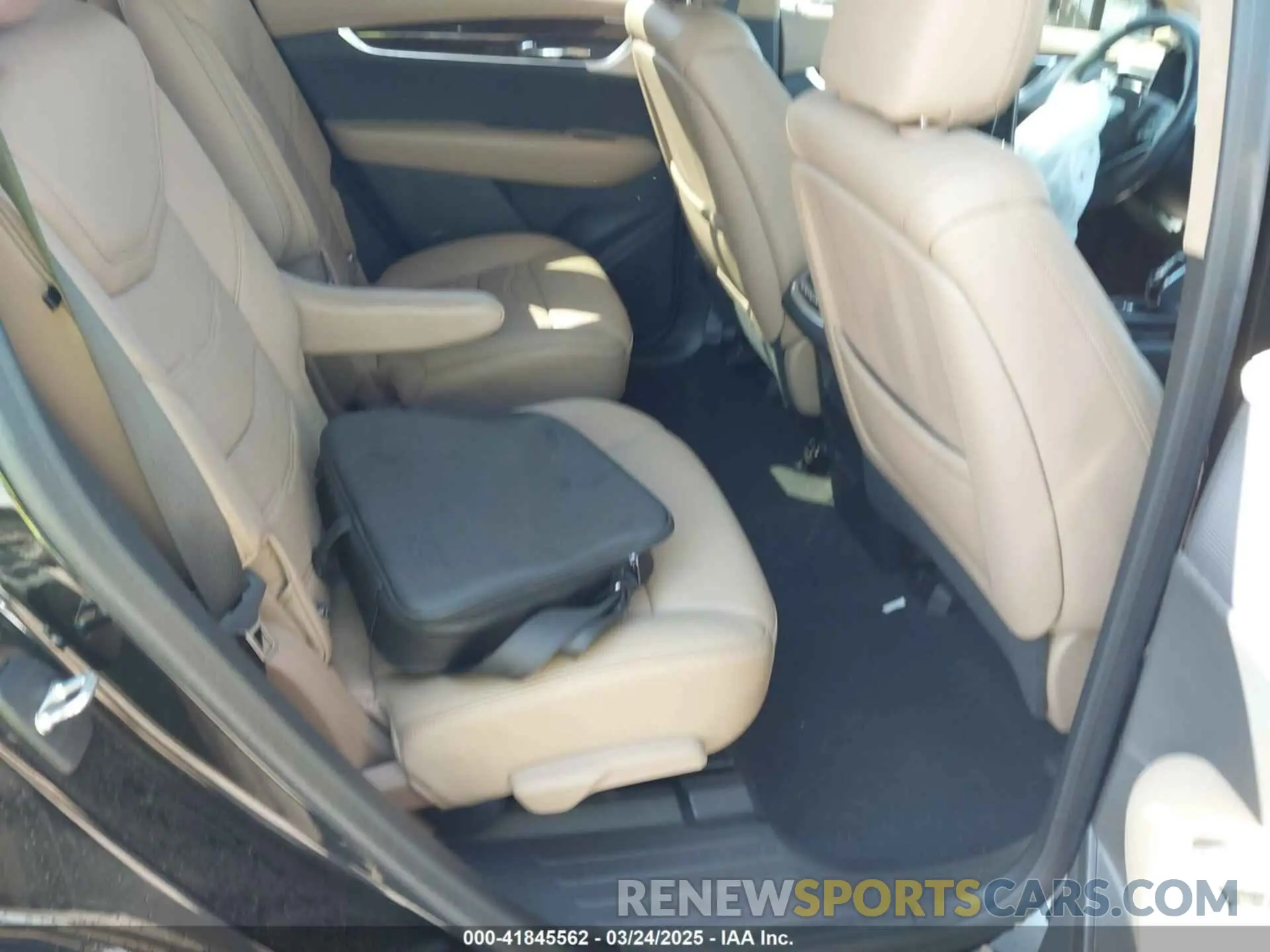 8 Photograph of a damaged car 1GYKPERS0LZ232338 CADILLAC XT6 2020
