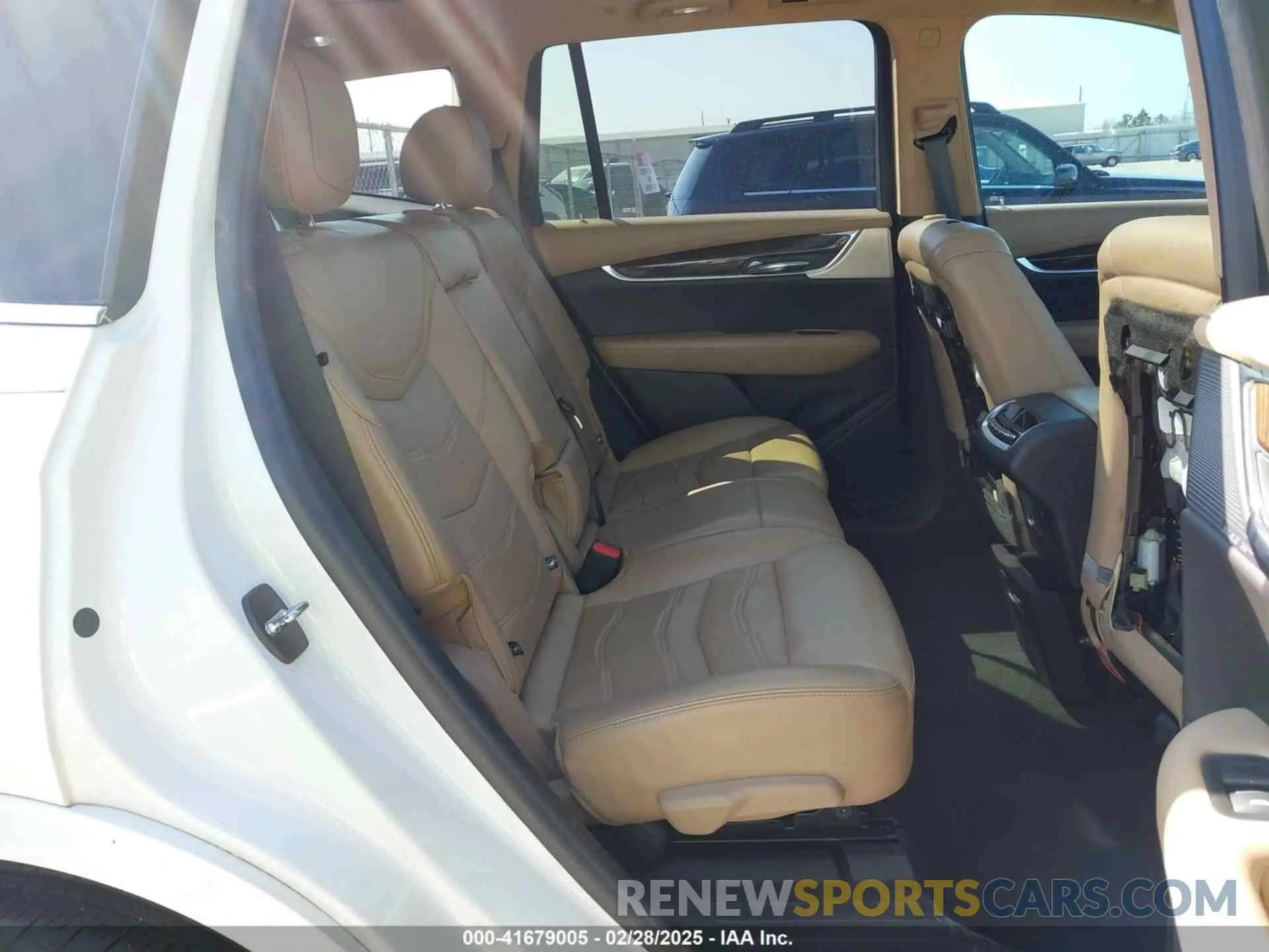 8 Photograph of a damaged car 1GYKPERS1LZ103976 CADILLAC XT6 2020