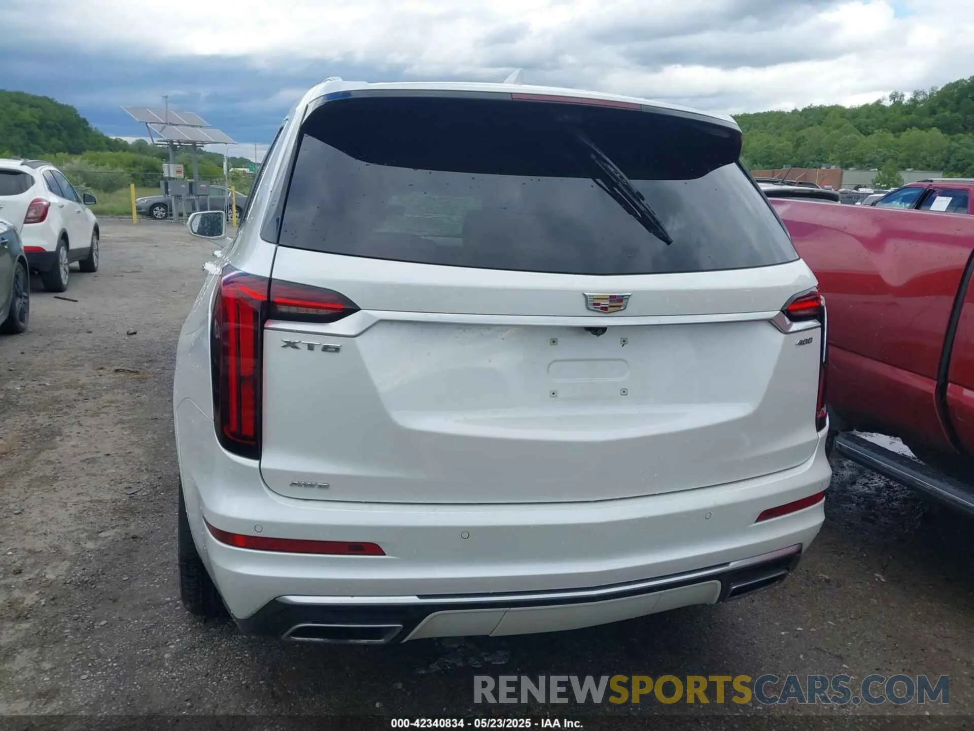 16 Photograph of a damaged car 1GYKPFRS0LZ212659 CADILLAC XT6 2020