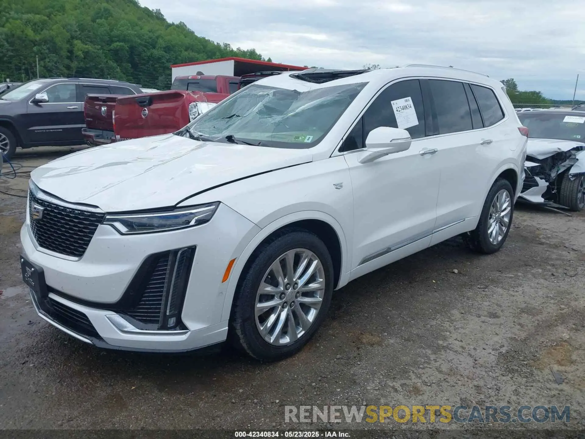 2 Photograph of a damaged car 1GYKPFRS0LZ212659 CADILLAC XT6 2020