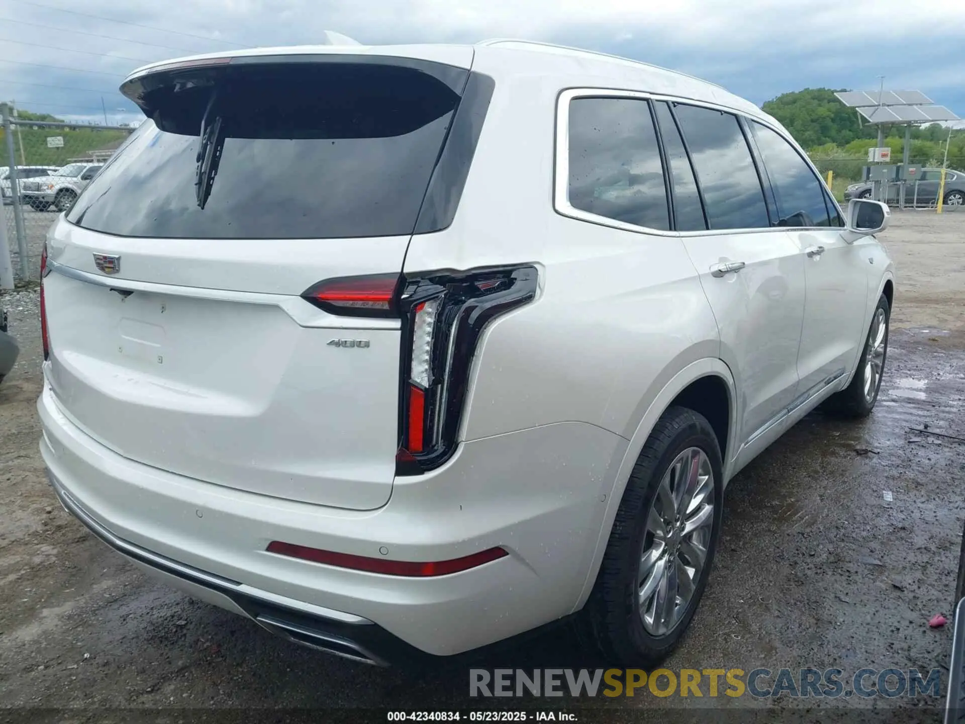 4 Photograph of a damaged car 1GYKPFRS0LZ212659 CADILLAC XT6 2020