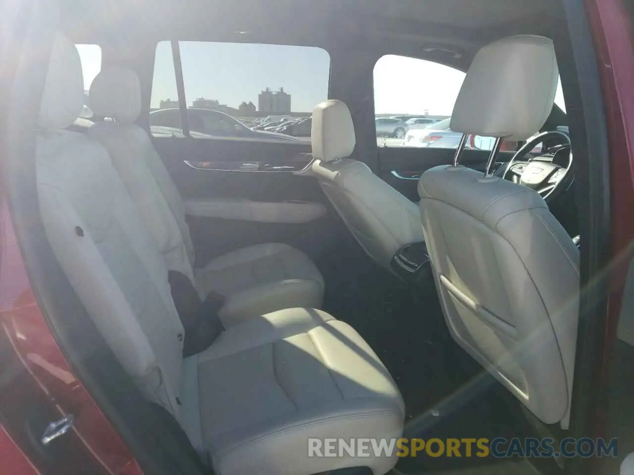 11 Photograph of a damaged car 1GYKPGRS0LZ105732 CADILLAC XT6 2020