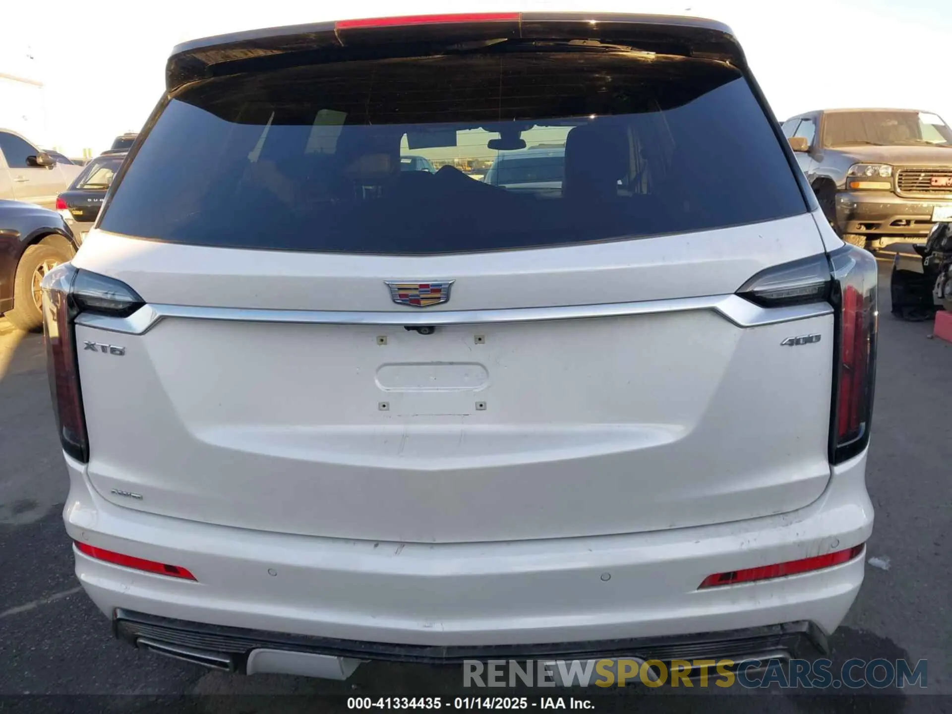 17 Photograph of a damaged car 1GYKPGRS3LZ197788 CADILLAC XT6 2020
