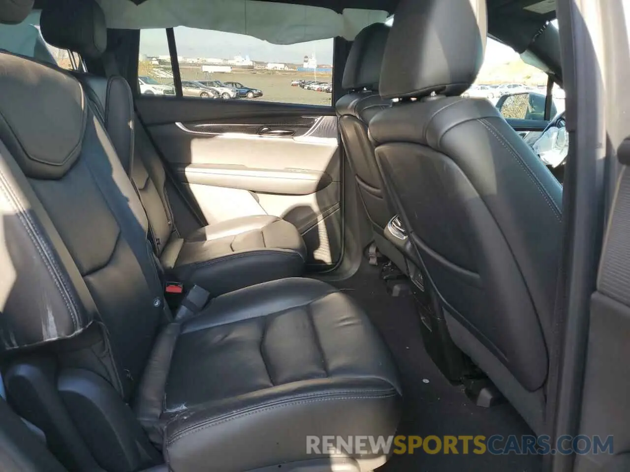 11 Photograph of a damaged car 1GYKPGRS4LZ131864 CADILLAC XT6 2020