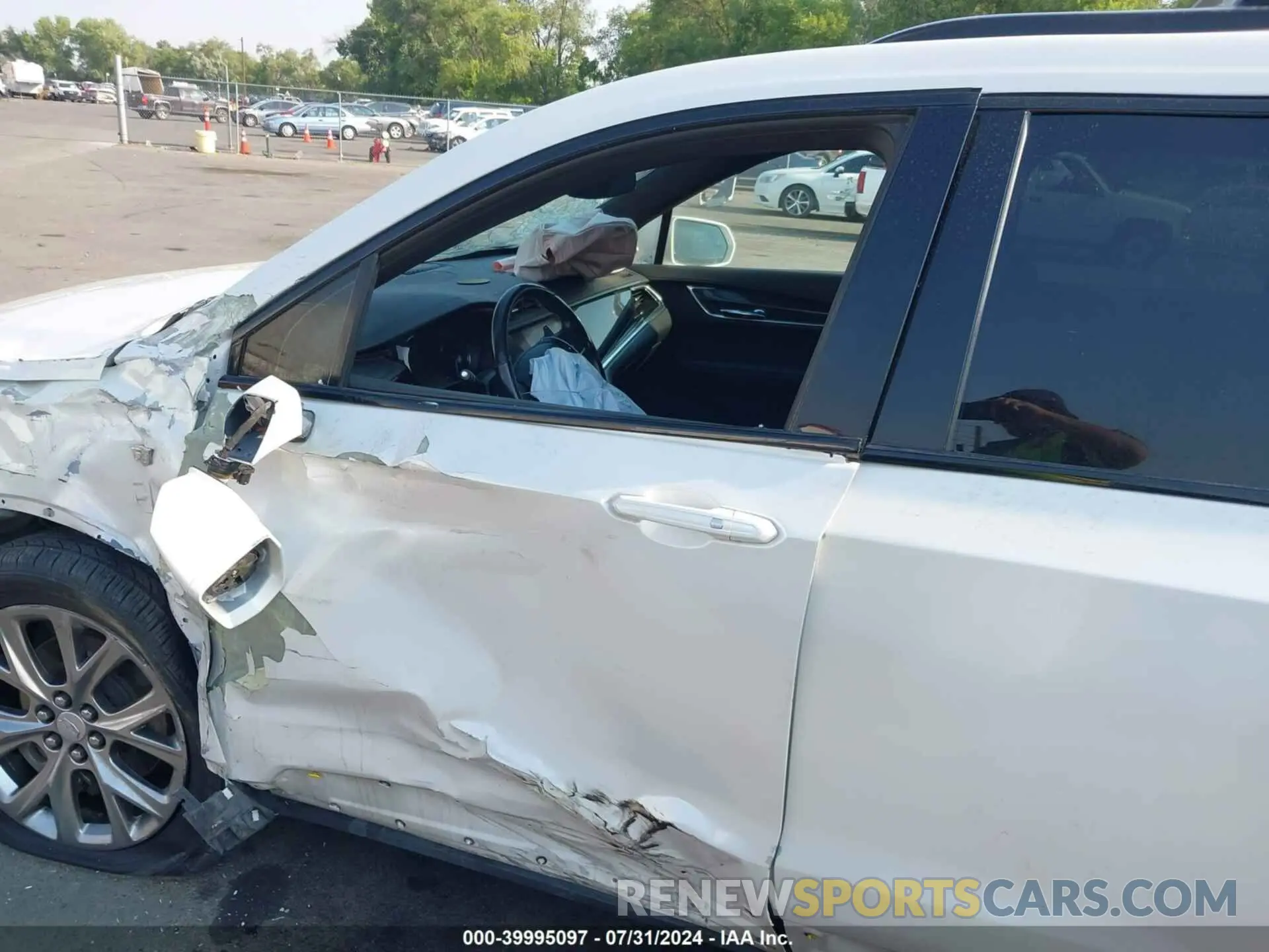 6 Photograph of a damaged car 1GYKPGRS5LZ115883 CADILLAC XT6 2020