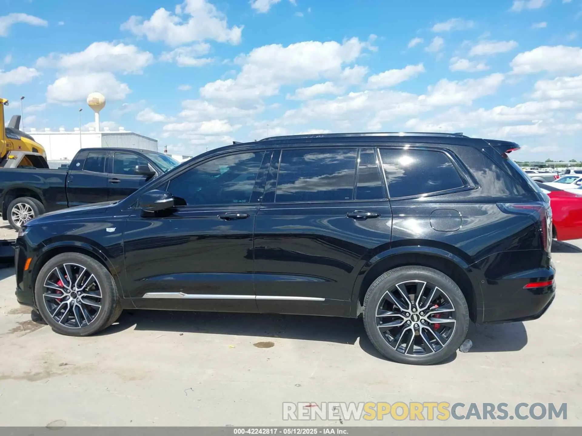 14 Photograph of a damaged car 1GYKPGRS7LZ173655 CADILLAC XT6 2020