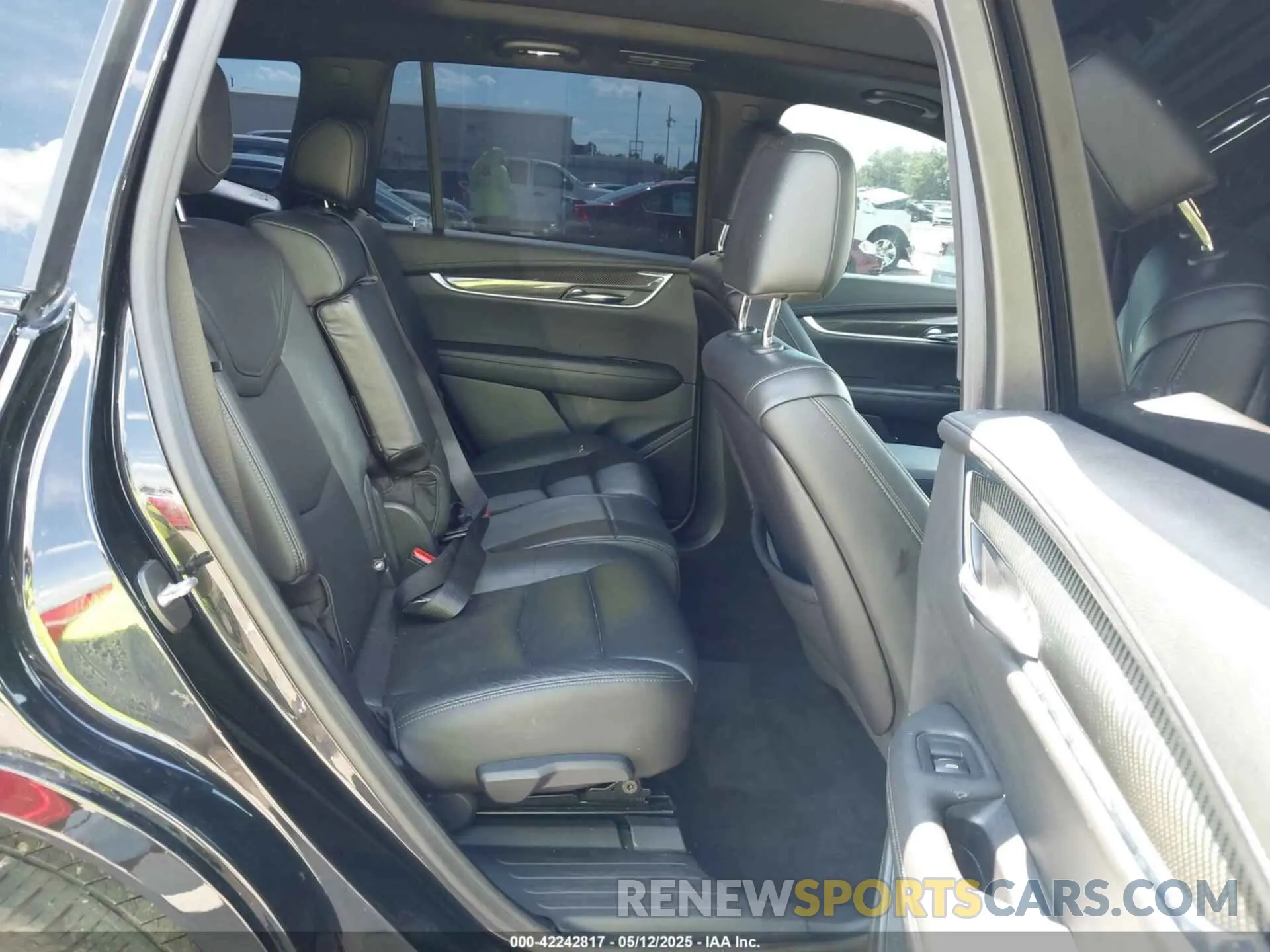 8 Photograph of a damaged car 1GYKPGRS7LZ173655 CADILLAC XT6 2020