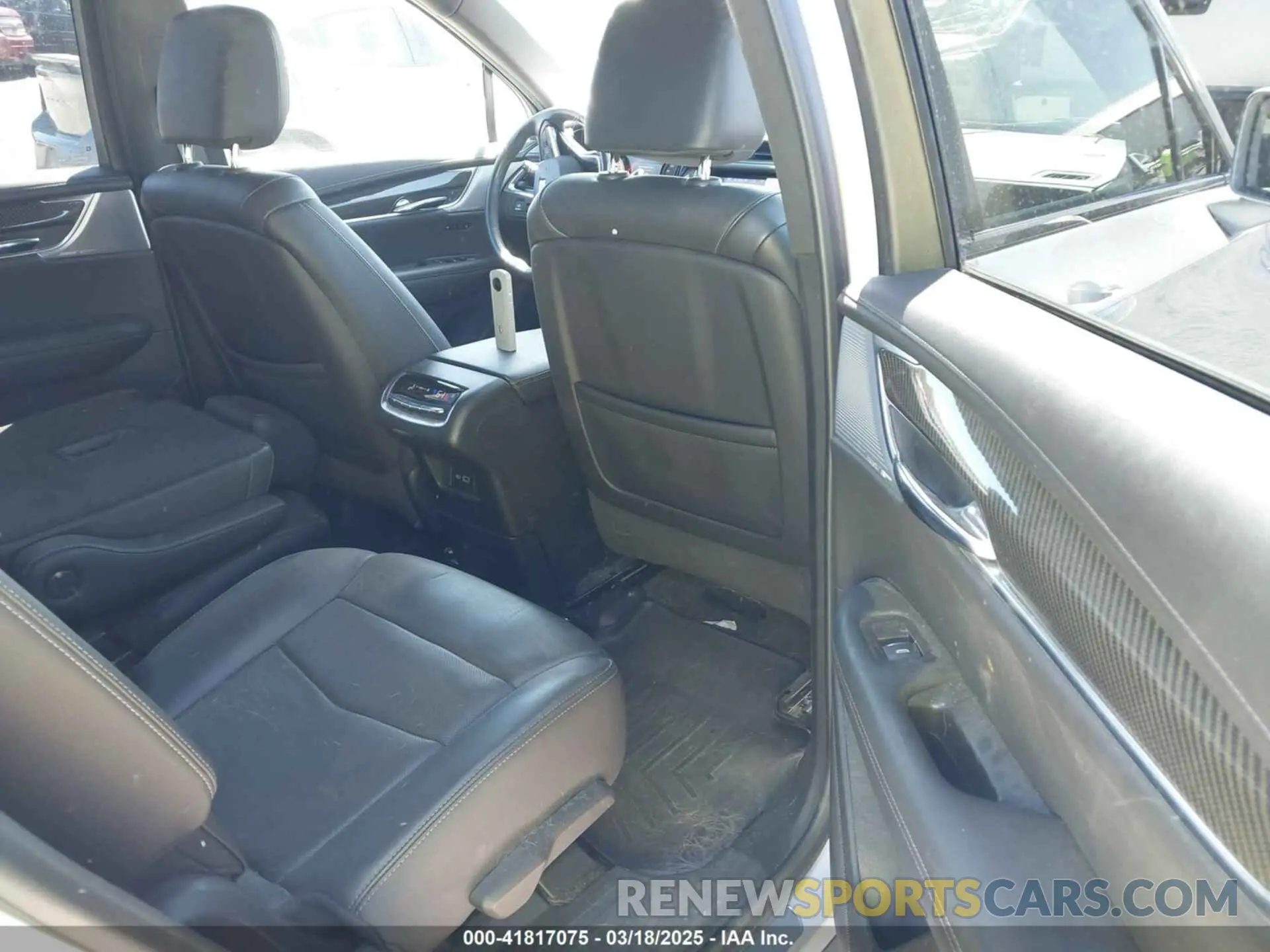 8 Photograph of a damaged car 1GYKPGRS8LZ101542 CADILLAC XT6 2020