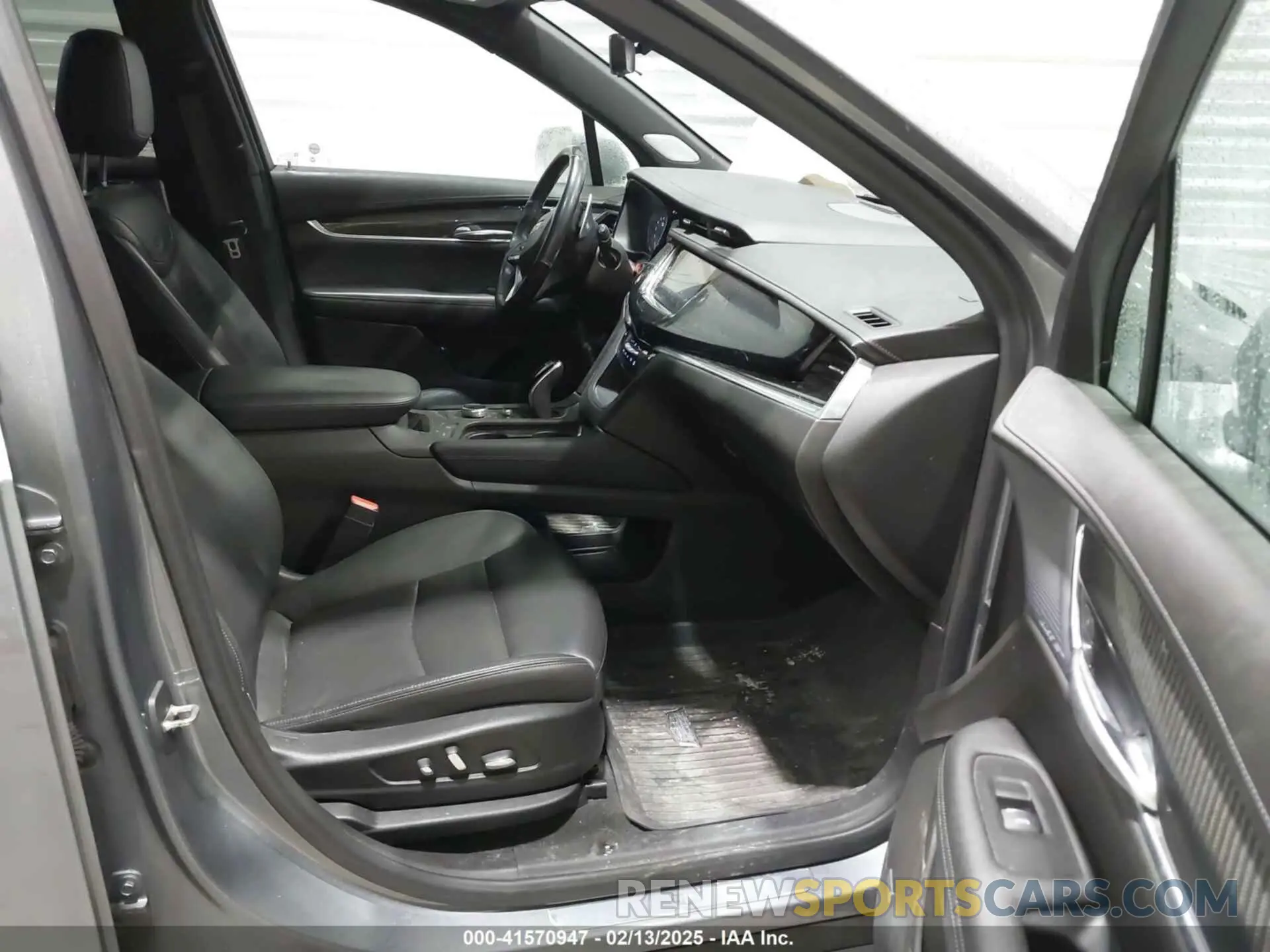 5 Photograph of a damaged car 1GYKPGRS8LZ103372 CADILLAC XT6 2020