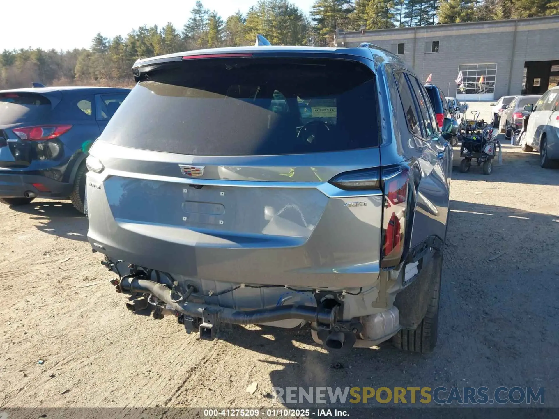 17 Photograph of a damaged car 1GYKPGRS8LZ150613 CADILLAC XT6 2020