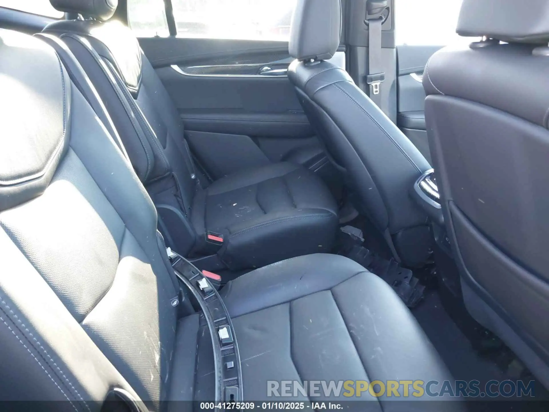 8 Photograph of a damaged car 1GYKPGRS8LZ150613 CADILLAC XT6 2020