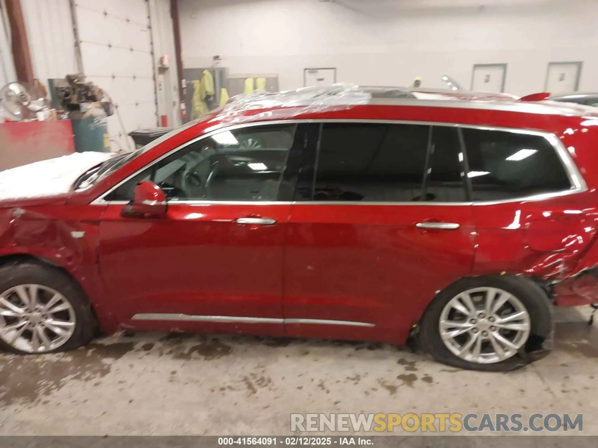 14 Photograph of a damaged car 1GYKPBR47MZ171653 CADILLAC XT6 2021