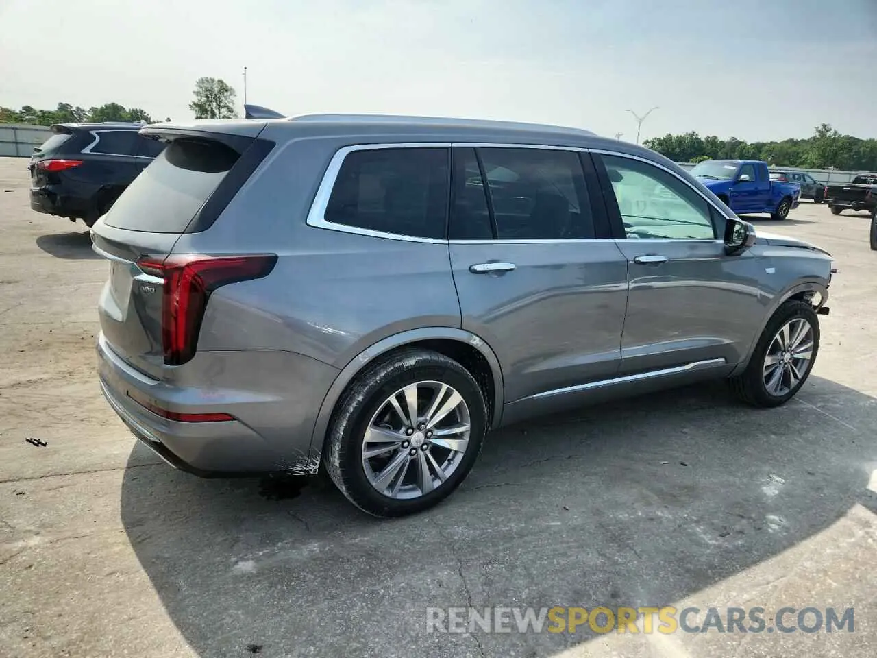 3 Photograph of a damaged car 1GYKPCRS8MZ113488 CADILLAC XT6 2021