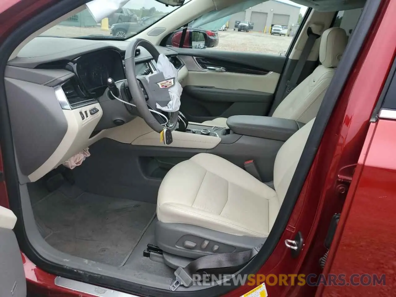 7 Photograph of a damaged car 1GYKPCRSXMZ218341 CADILLAC XT6 2021