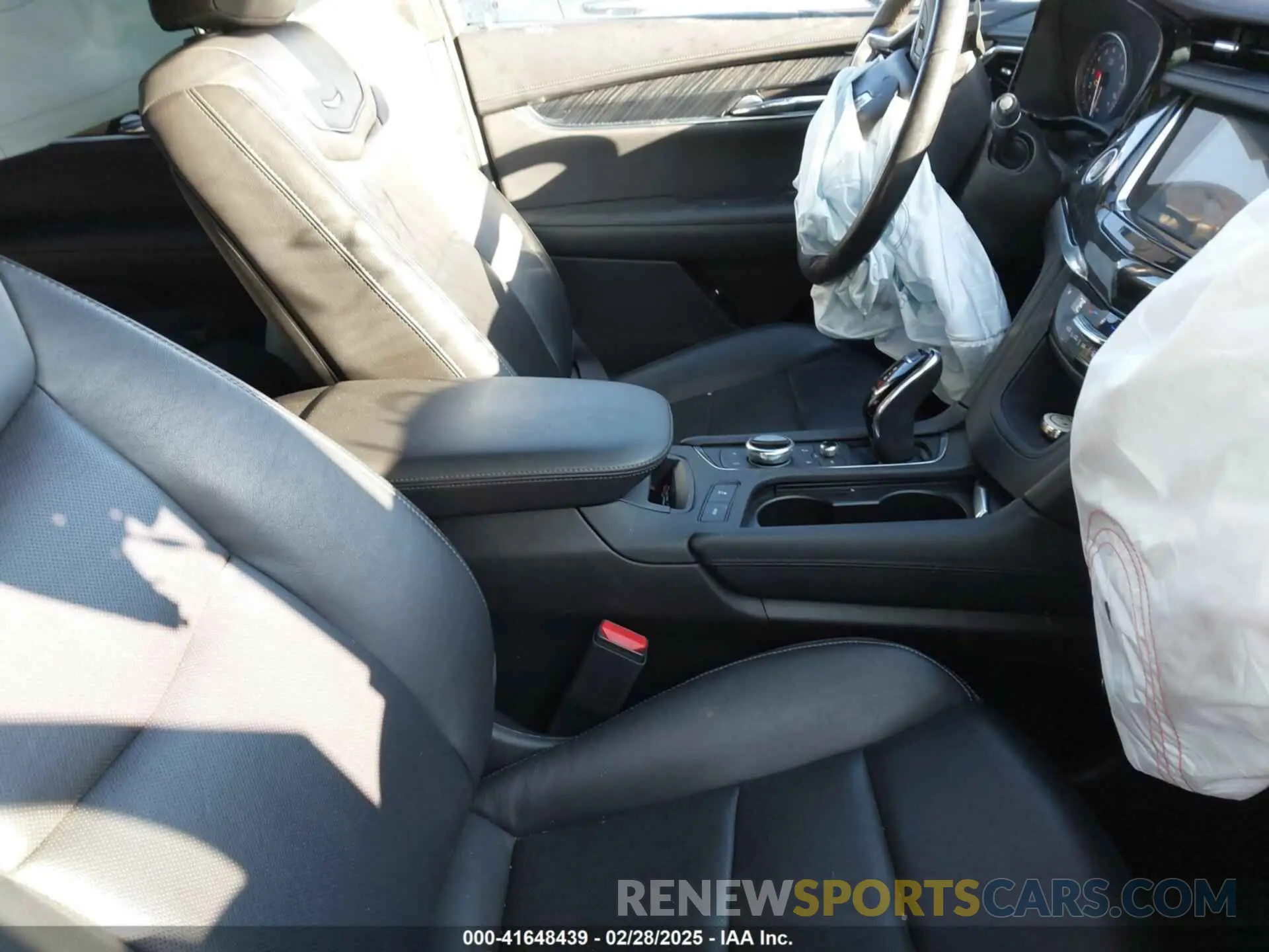 5 Photograph of a damaged car 1GYKPCRSXMZ222454 CADILLAC XT6 2021