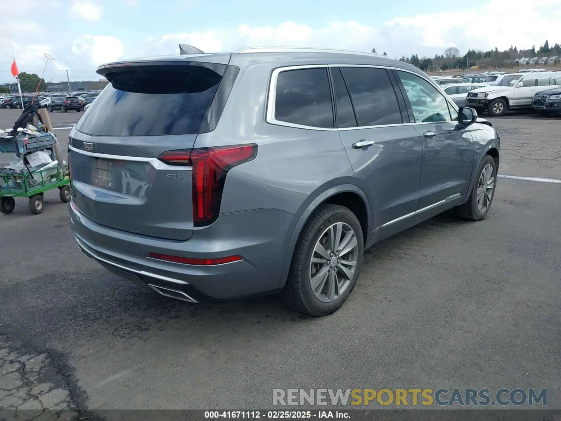 4 Photograph of a damaged car 1GYKPDRS2MZ228111 CADILLAC XT6 2021