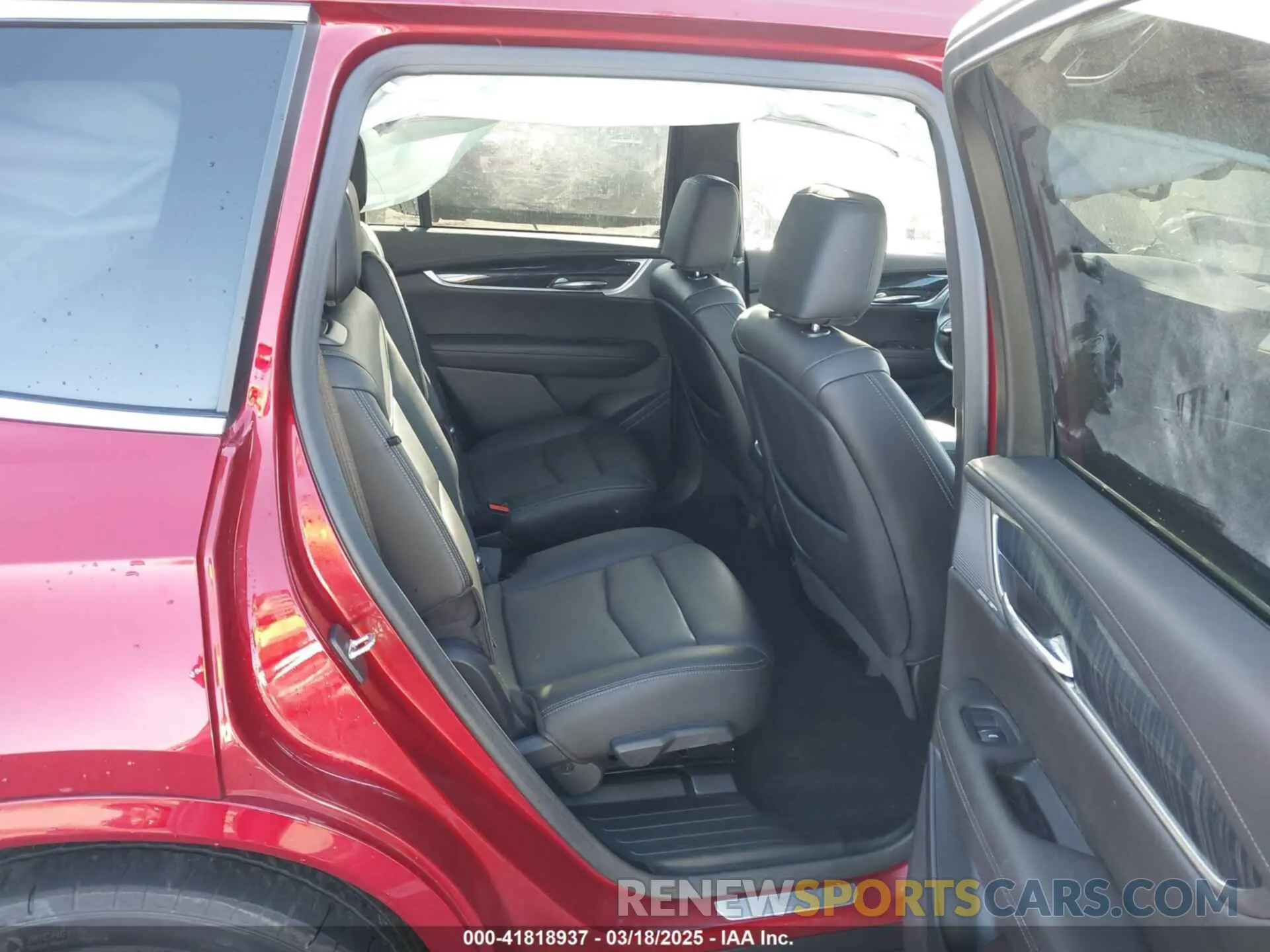 8 Photograph of a damaged car 1GYKPDRS5MZ233349 CADILLAC XT6 2021