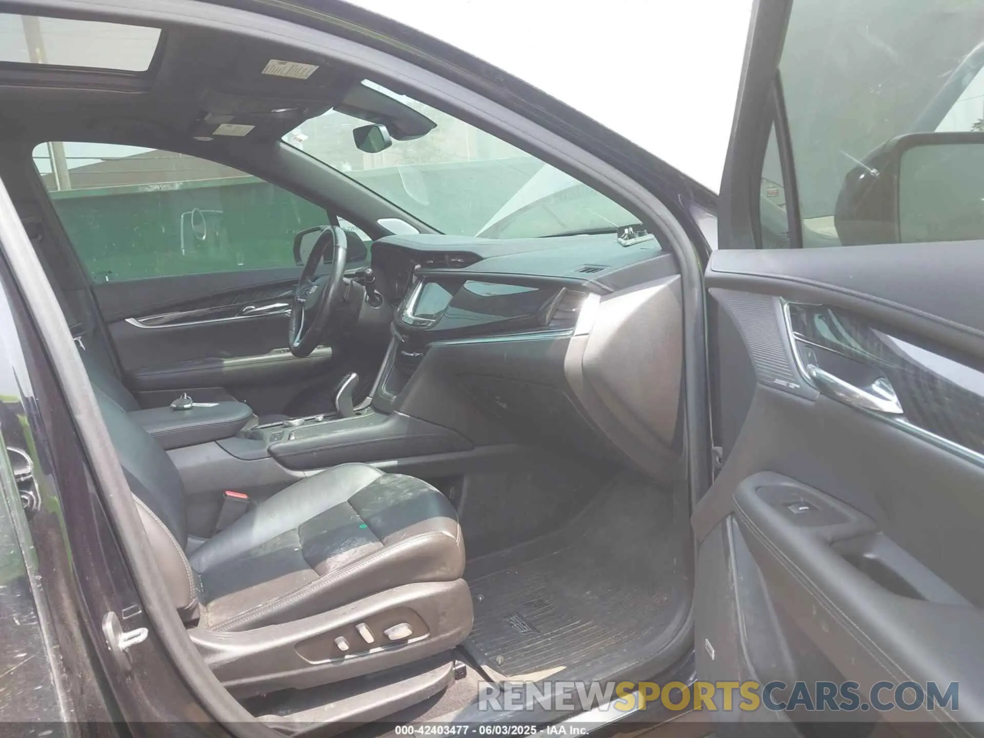 5 Photograph of a damaged car 1GYKPDRS7MZ122673 CADILLAC XT6 2021