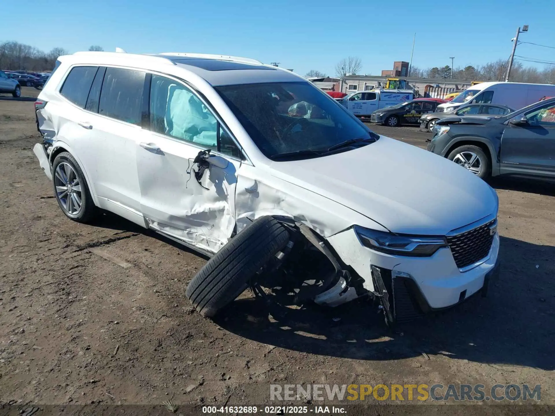 1 Photograph of a damaged car 1GYKPDRS9MZ236075 CADILLAC XT6 2021