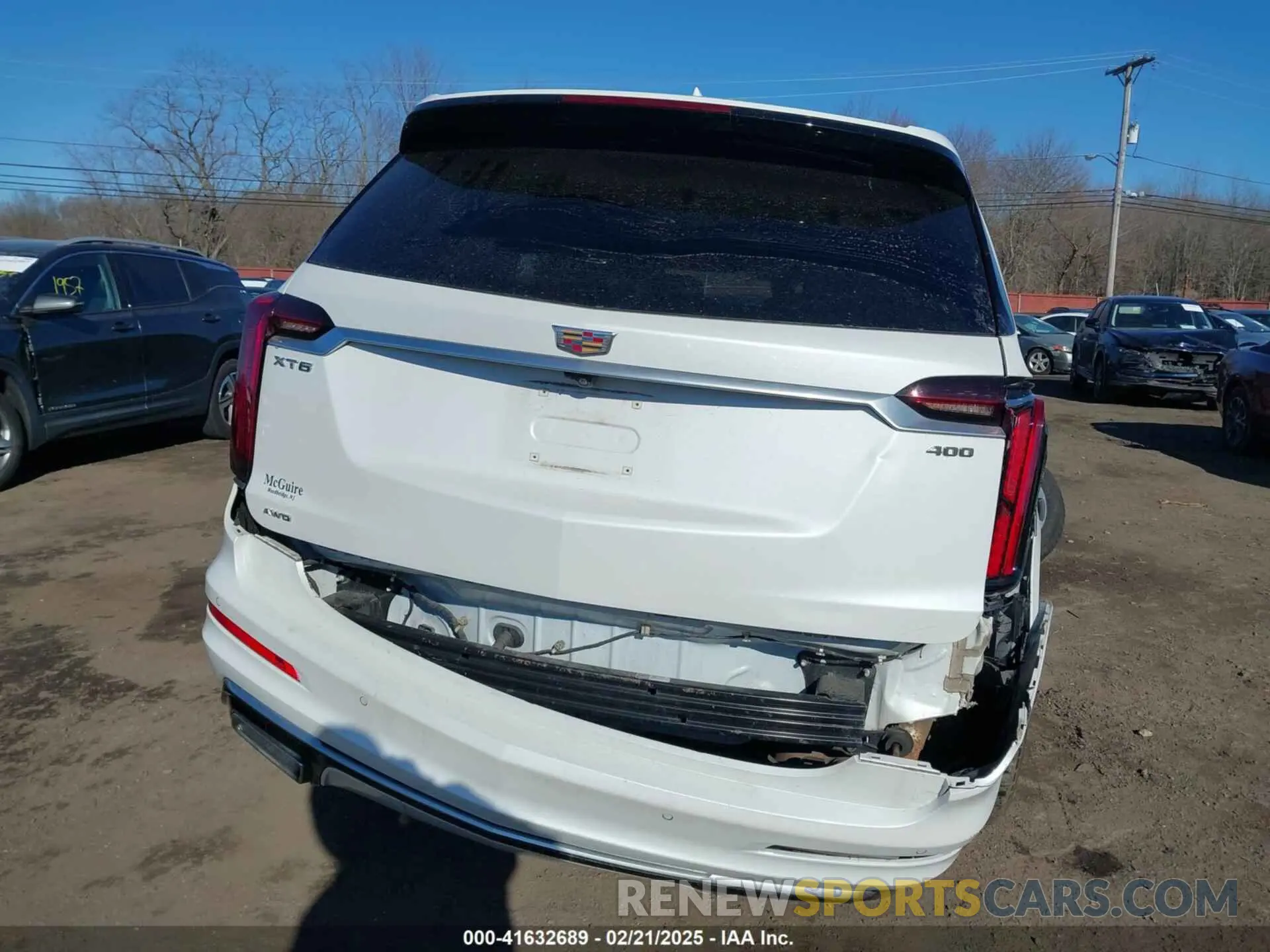 18 Photograph of a damaged car 1GYKPDRS9MZ236075 CADILLAC XT6 2021