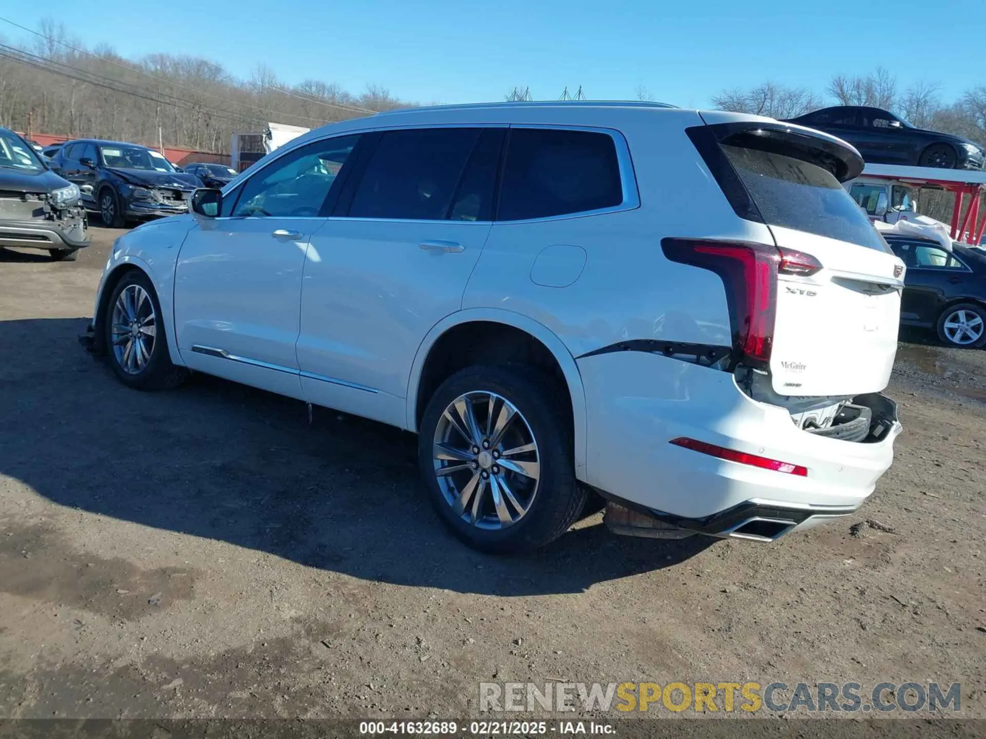 3 Photograph of a damaged car 1GYKPDRS9MZ236075 CADILLAC XT6 2021