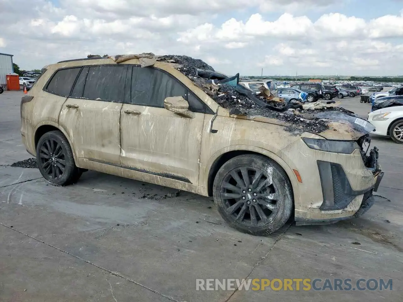 4 Photograph of a damaged car 1GYKPGRS1MZ139339 CADILLAC XT6 2021