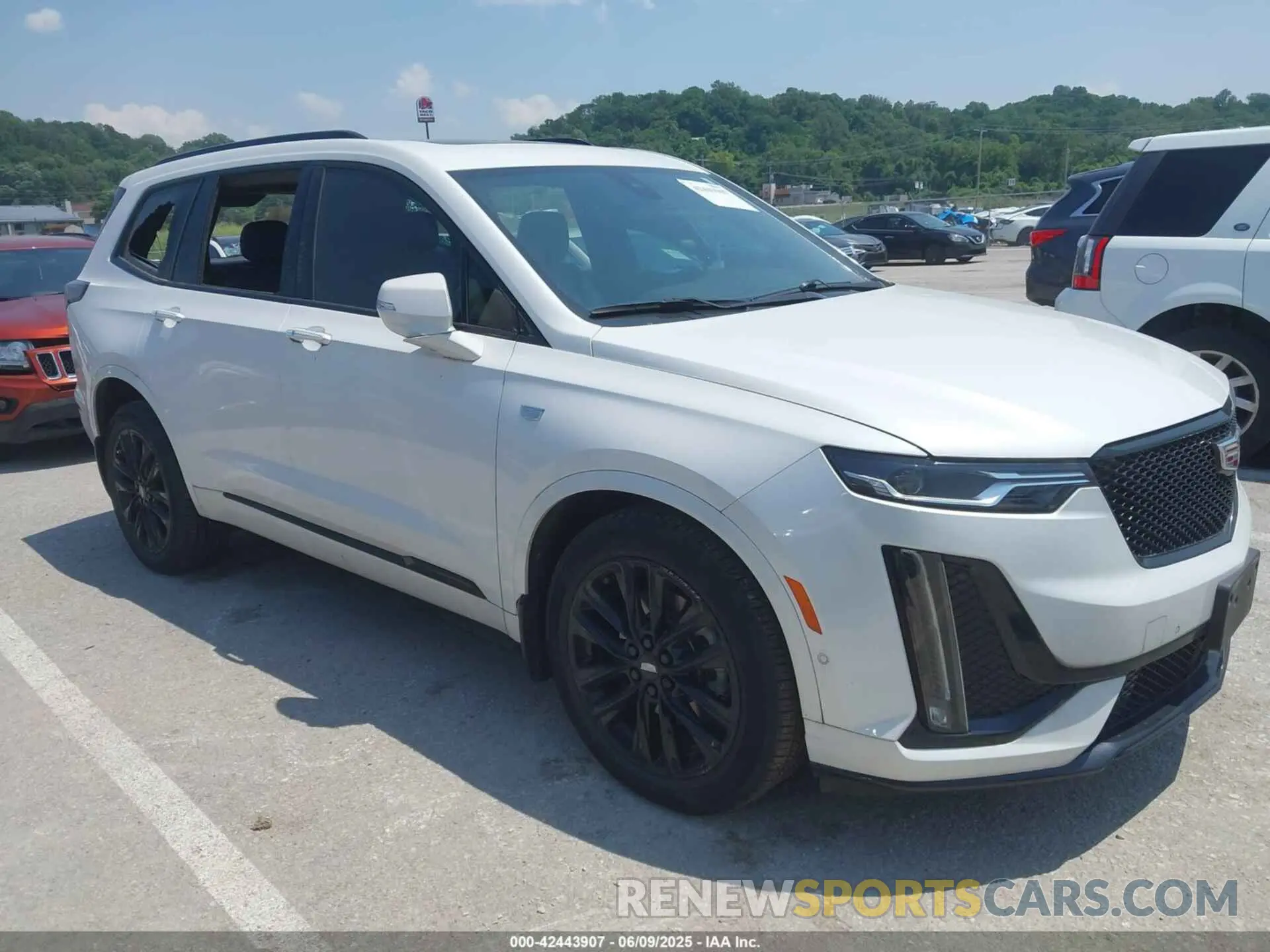 1 Photograph of a damaged car 1GYKPGRS4MZ222263 CADILLAC XT6 2021