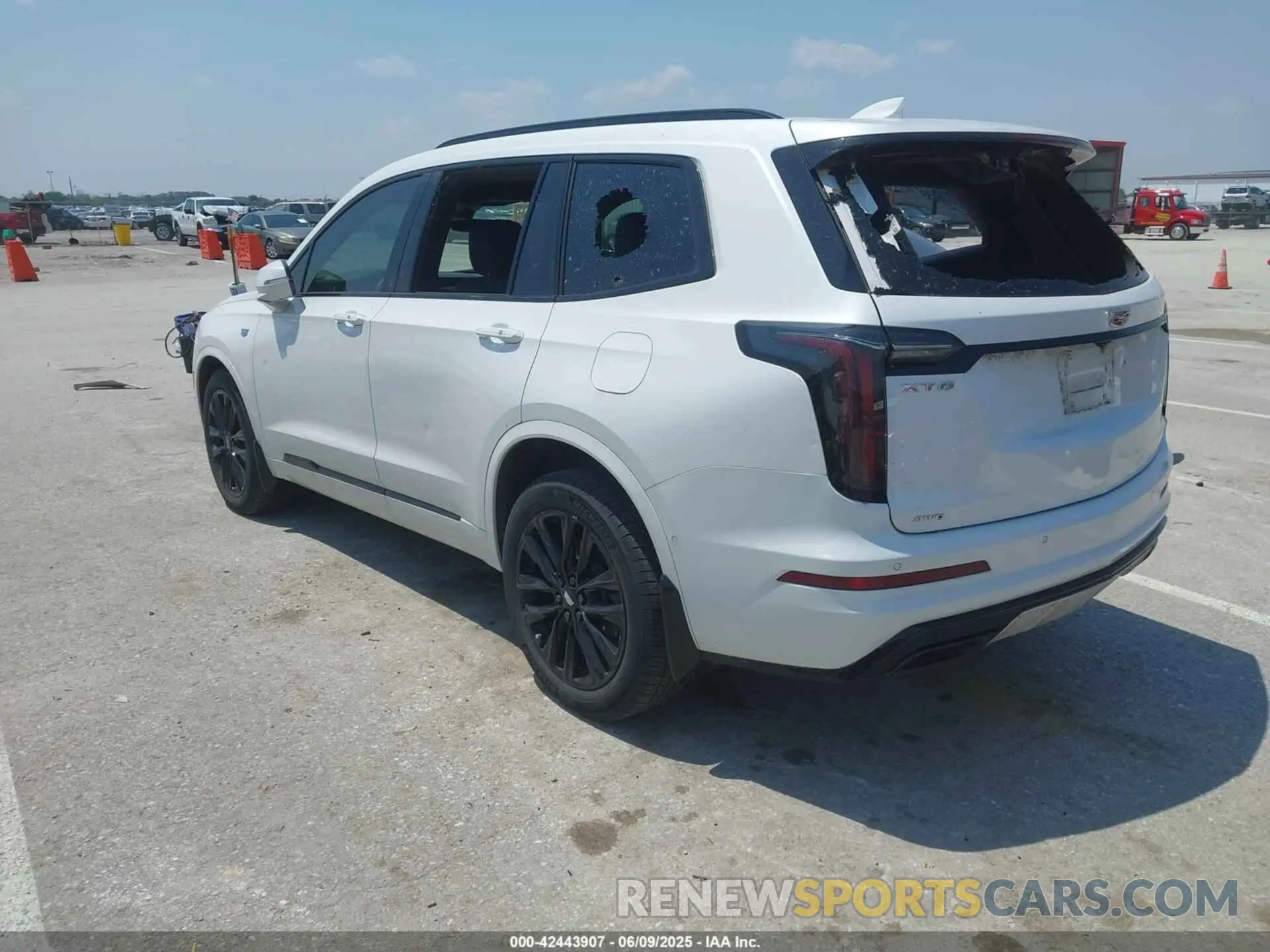 3 Photograph of a damaged car 1GYKPGRS4MZ222263 CADILLAC XT6 2021