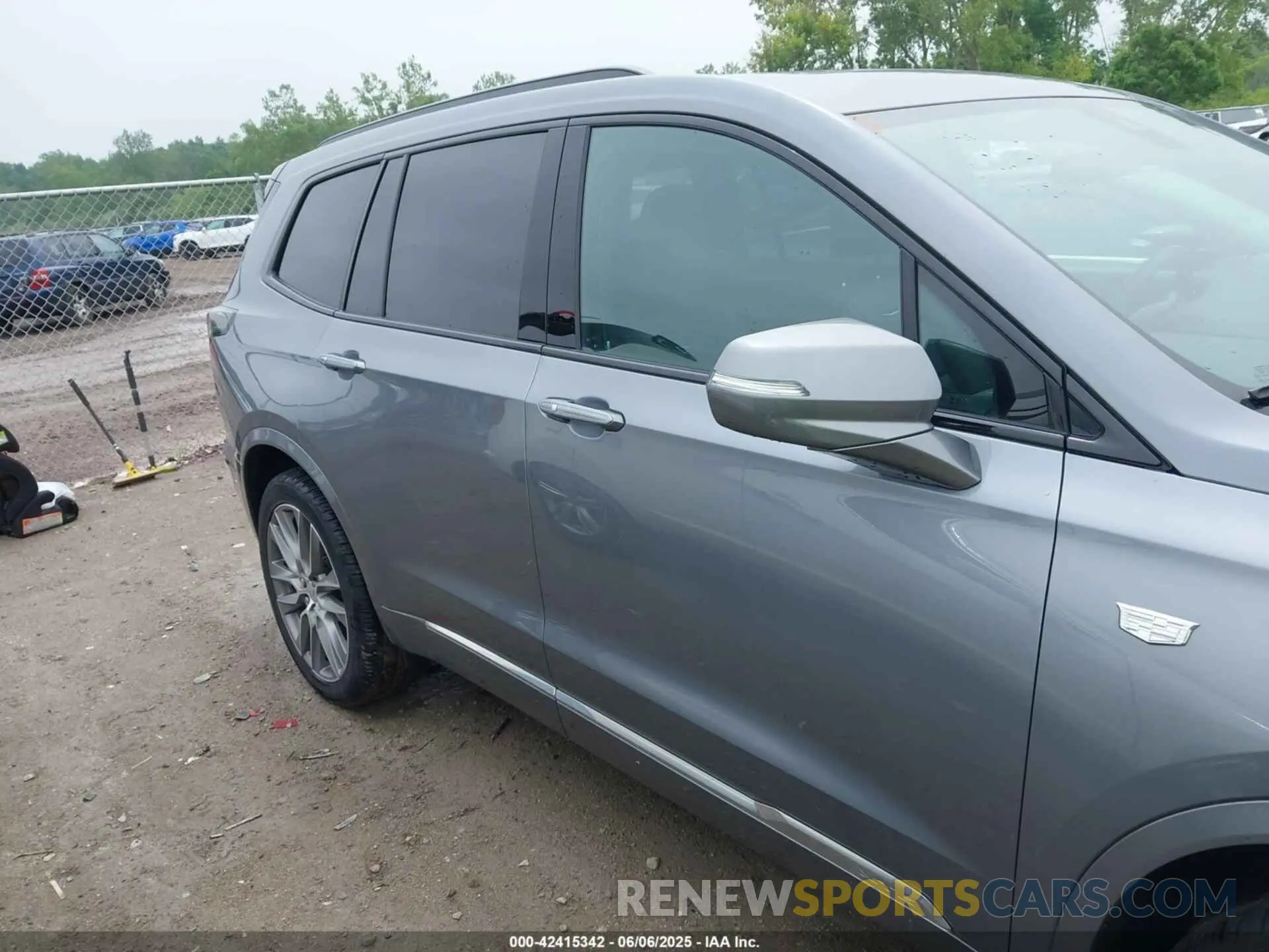 13 Photograph of a damaged car 1GYKPGRS6MZ128112 CADILLAC XT6 2021
