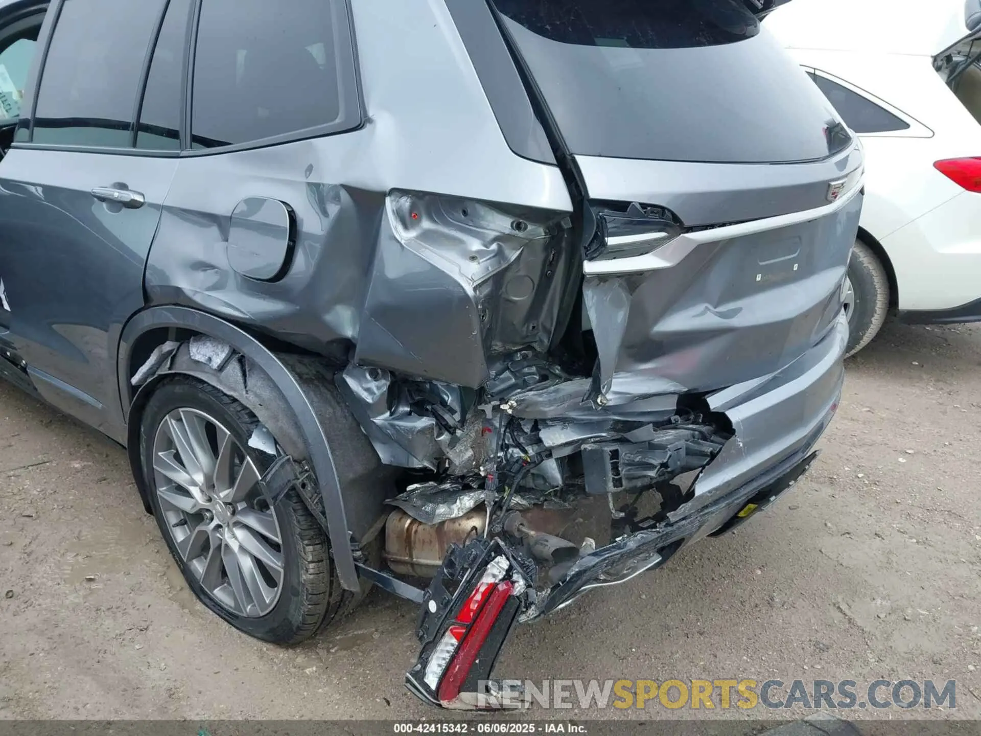 6 Photograph of a damaged car 1GYKPGRS6MZ128112 CADILLAC XT6 2021