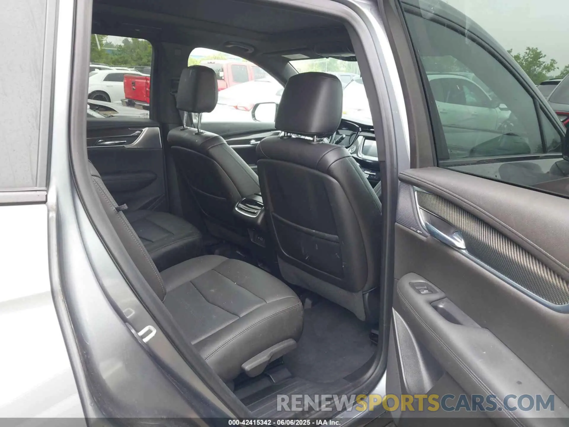 8 Photograph of a damaged car 1GYKPGRS6MZ128112 CADILLAC XT6 2021