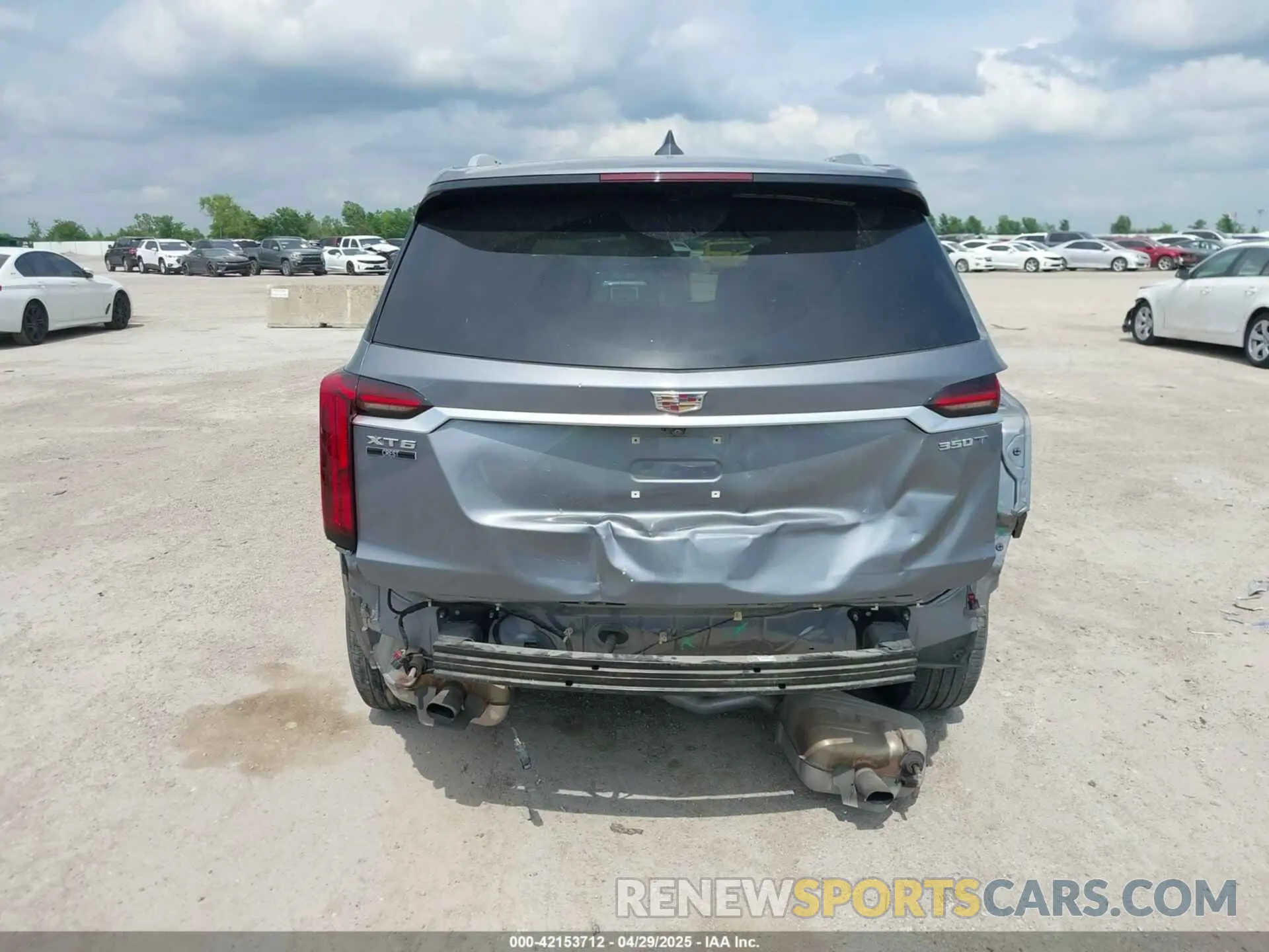 16 Photograph of a damaged car 1GYKPAR43NZ120470 CADILLAC XT6 2022
