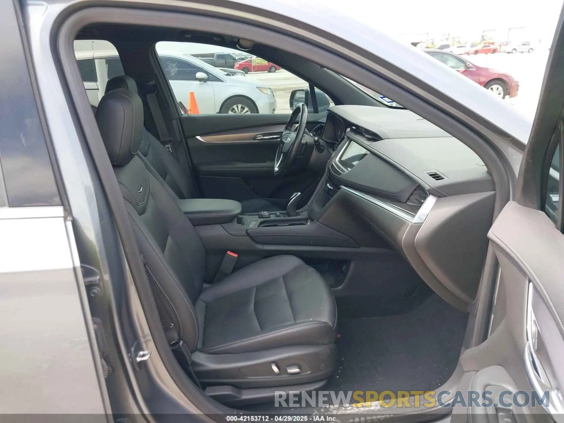 5 Photograph of a damaged car 1GYKPAR43NZ120470 CADILLAC XT6 2022
